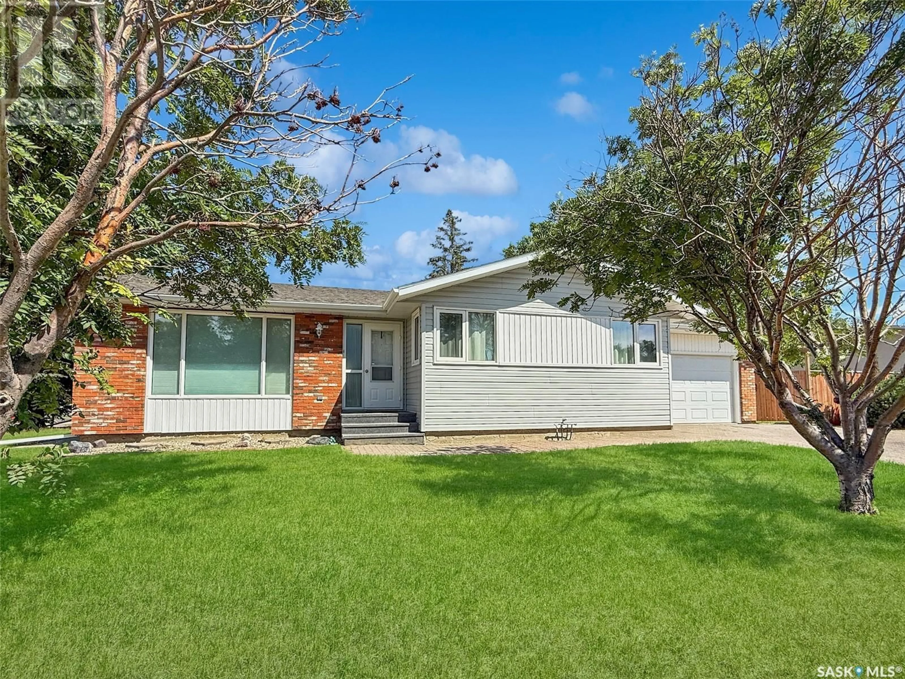 Home with vinyl exterior material, street for 224 TIMS CRESCENT, Swift Current Saskatchewan S9H4K8