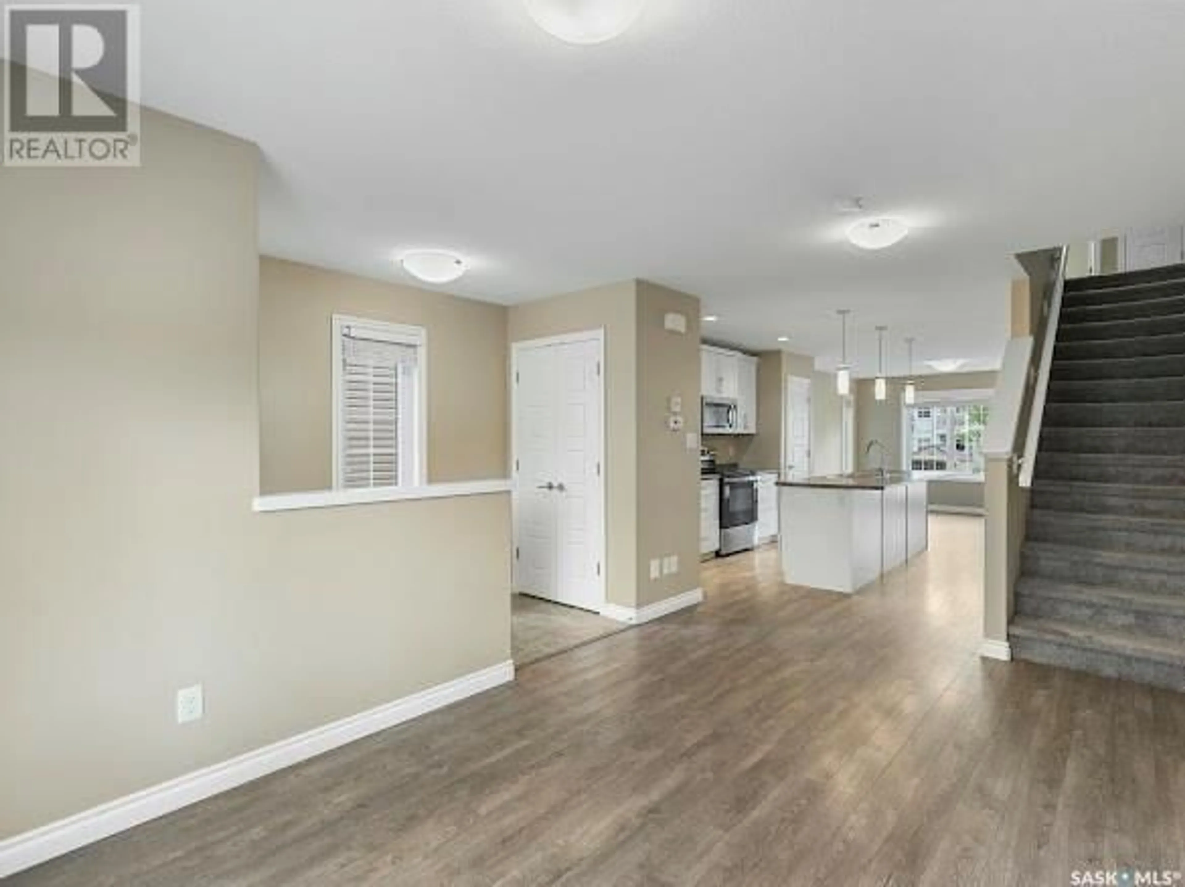 Open concept kitchen, unknown for 10 - 4801 TRINITY LANE, Regina Saskatchewan S4W0E2