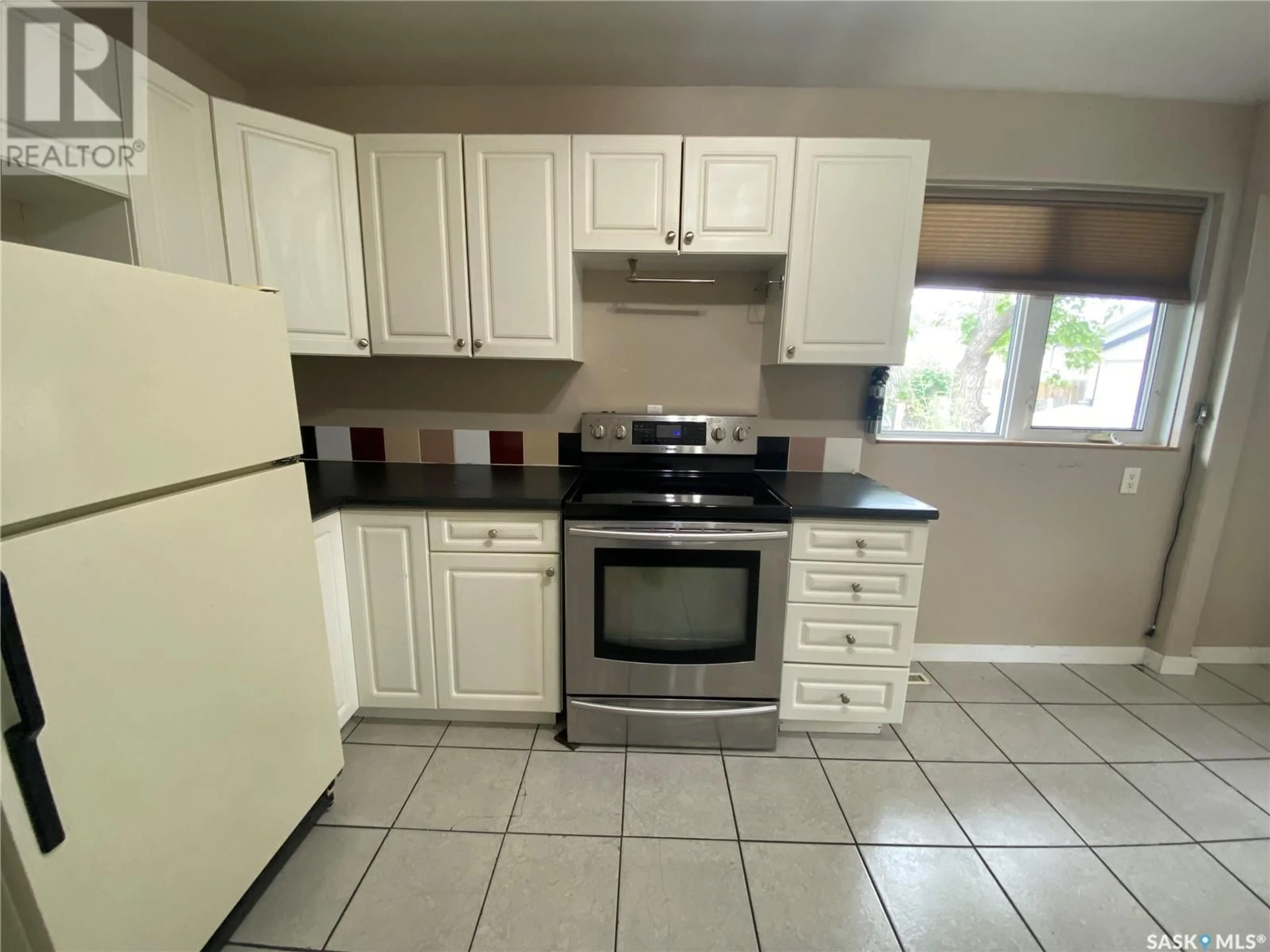 Standard kitchen, ceramic/tile floor for 460 WASCANA STREET, Regina Saskatchewan S4R4H9