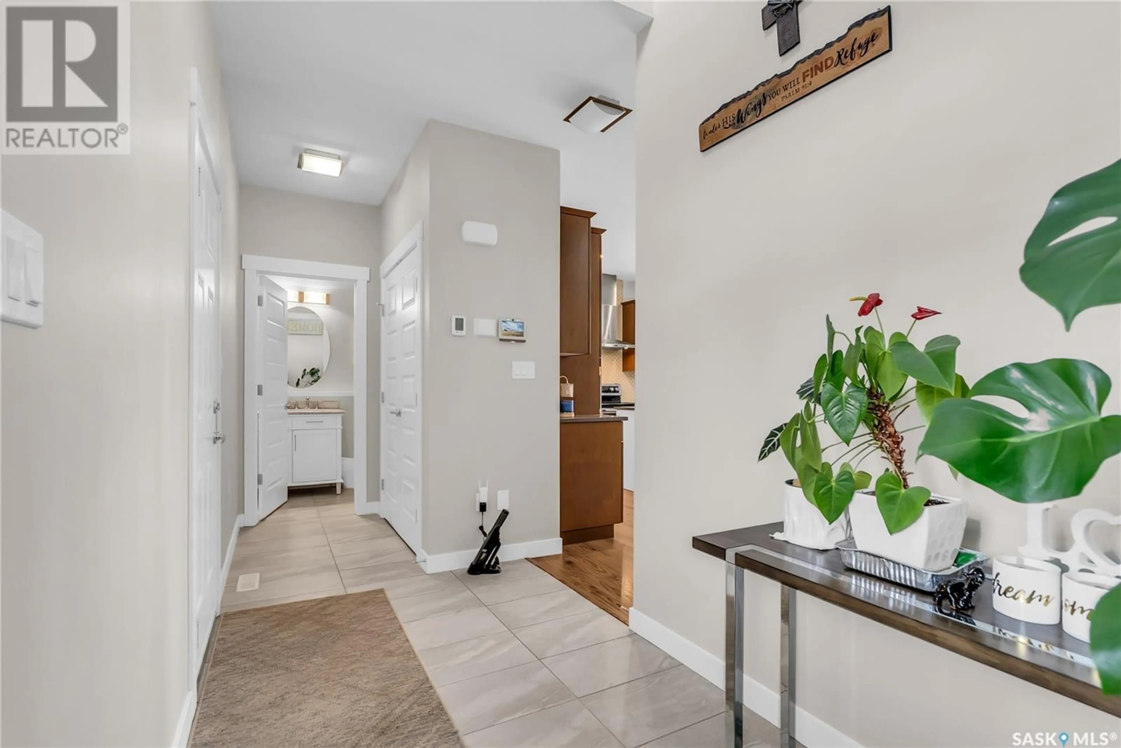 Indoor entryway for 434 SECORD WAY, Saskatoon Saskatchewan S7V0M1