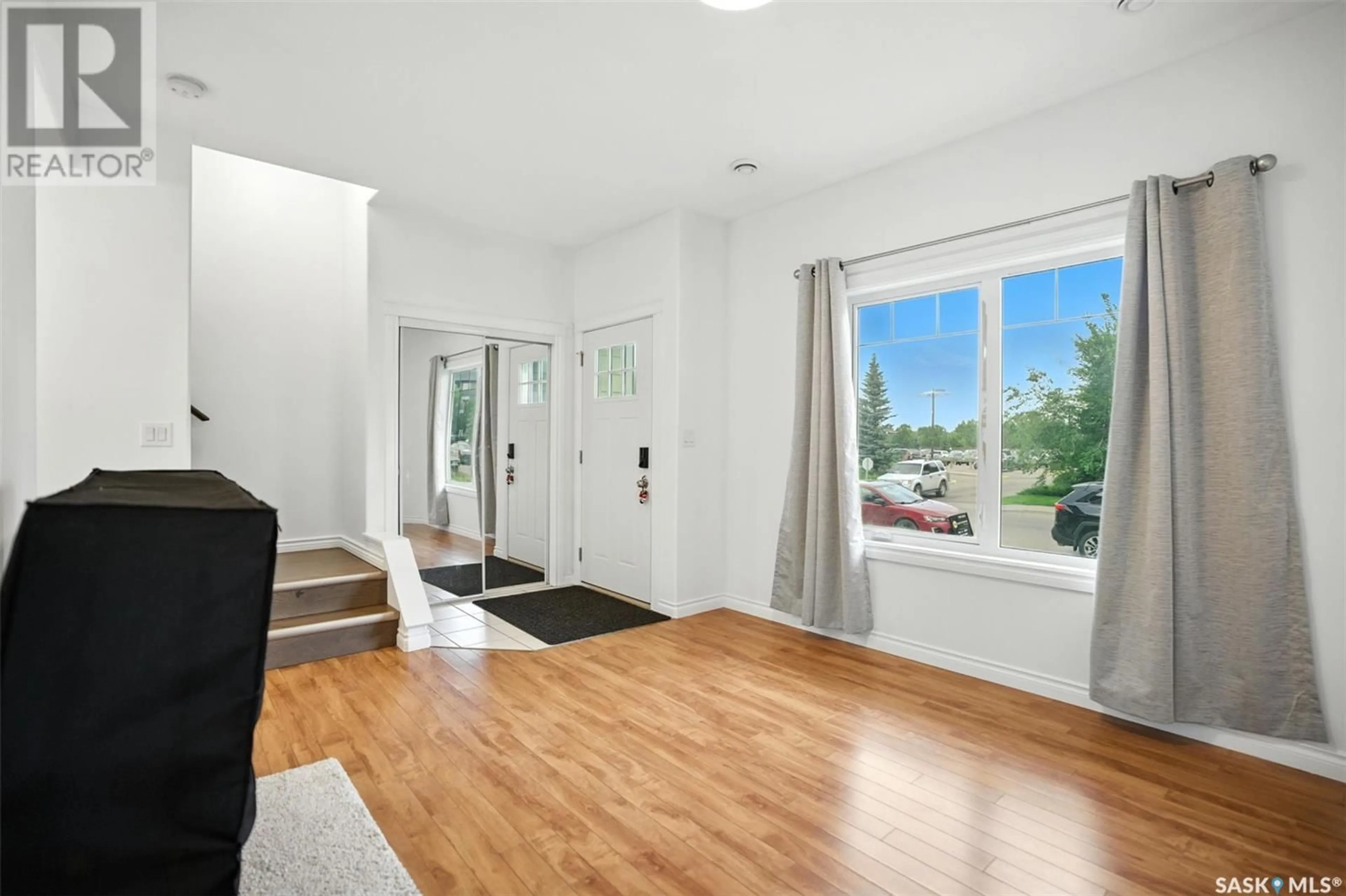 Indoor entryway for 212 - 206 WILLIS CRESCENT, Saskatoon Saskatchewan S7T0R6