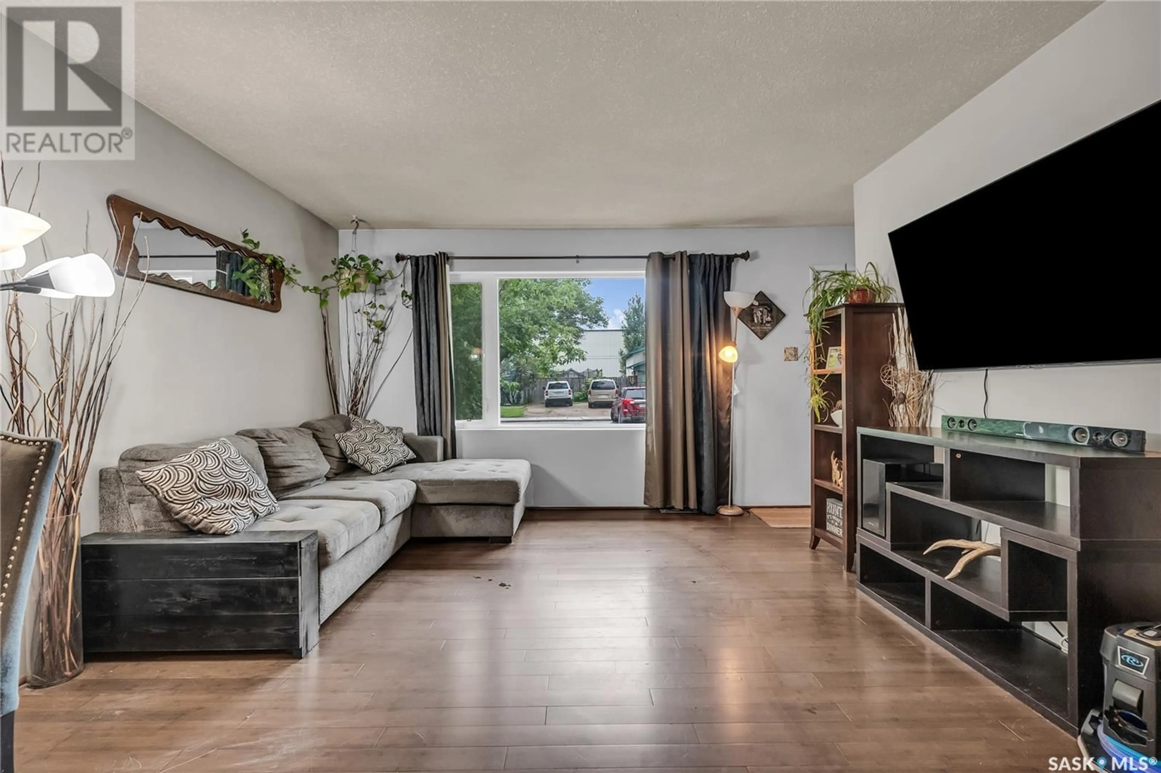Living room with furniture, unknown for N - 1726 1ST AVENUE, Saskatoon Saskatchewan S7K1Z6