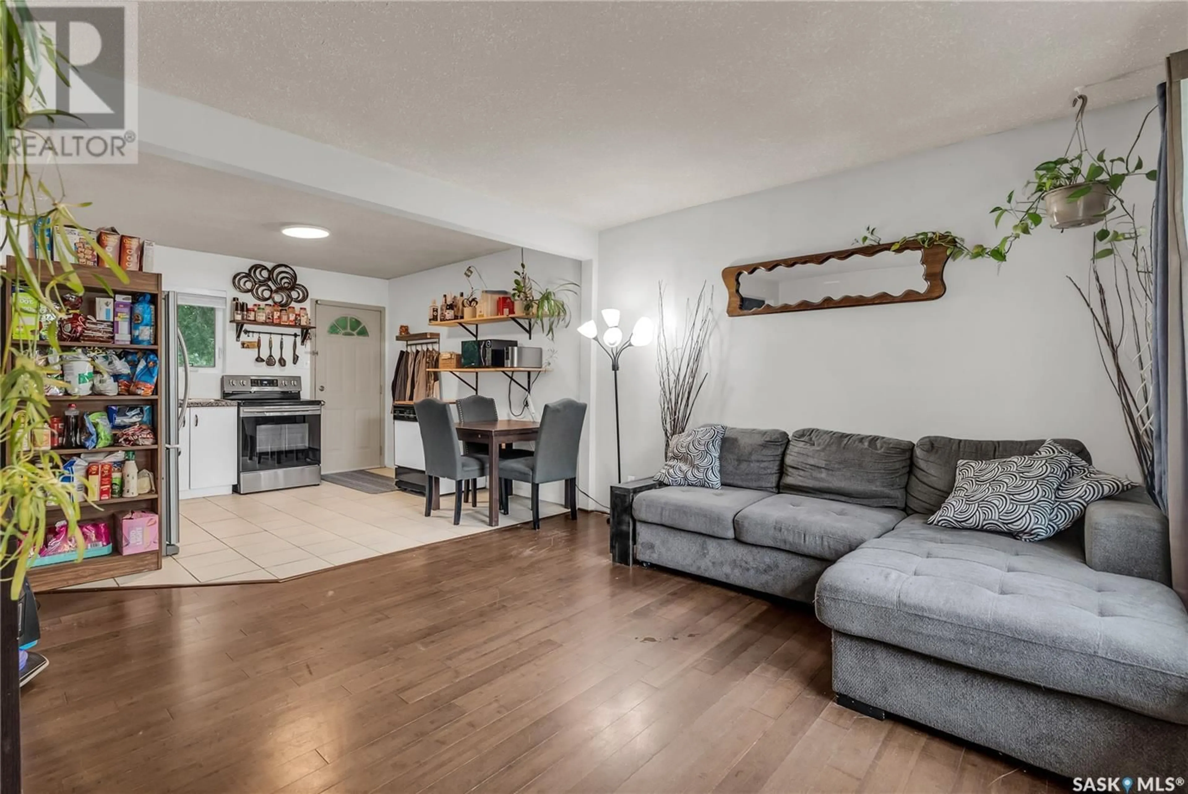 Living room with furniture, unknown for N - 1726 1ST AVENUE, Saskatoon Saskatchewan S7K1Z6