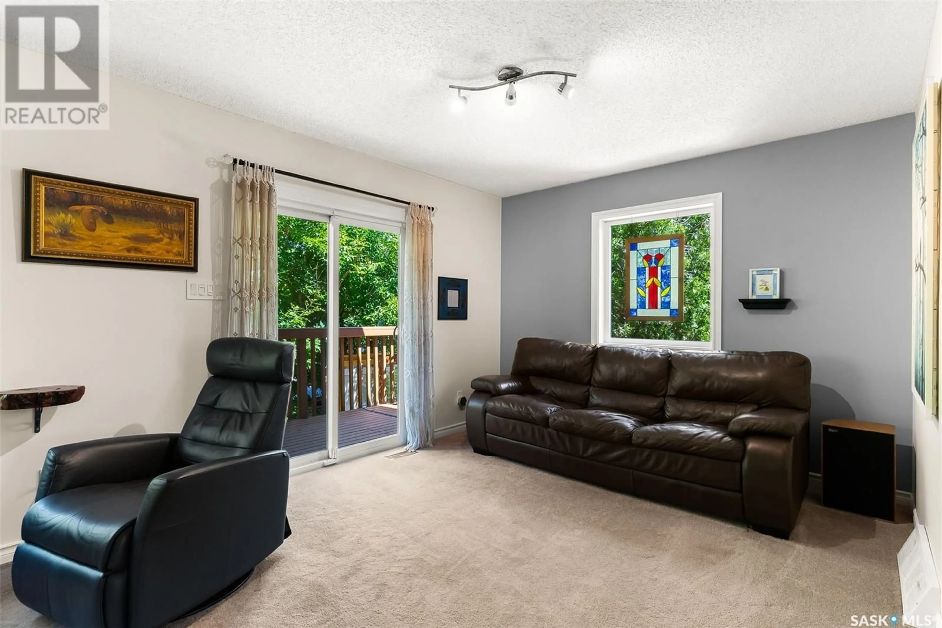 Living room with furniture, unknown for 518 9TH STREET, Regina Beach Saskatchewan S0G4C0