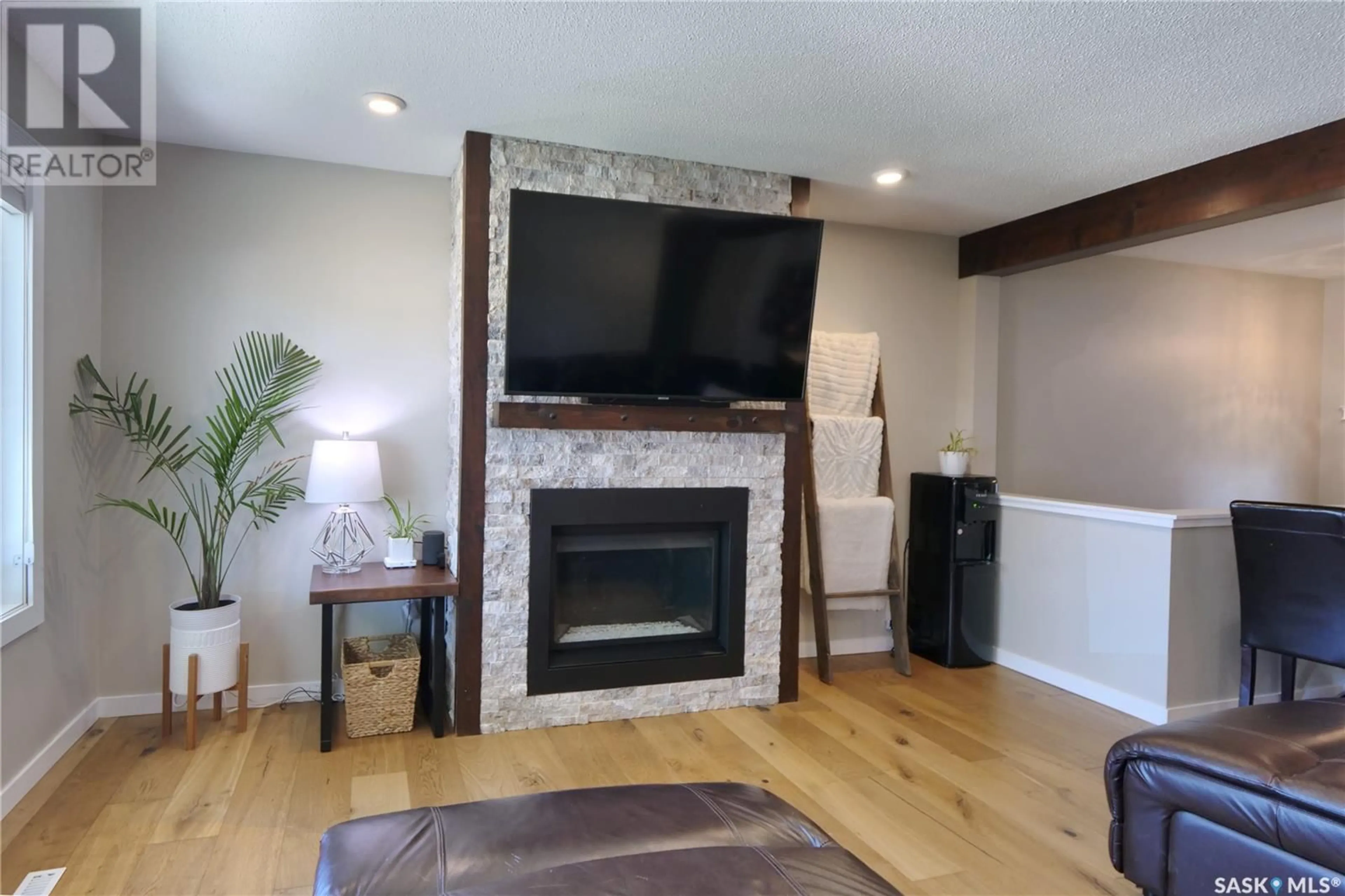 Home theater for 1050 GRAYSON CRESCENT, Moose Jaw Saskatchewan S6H3G1