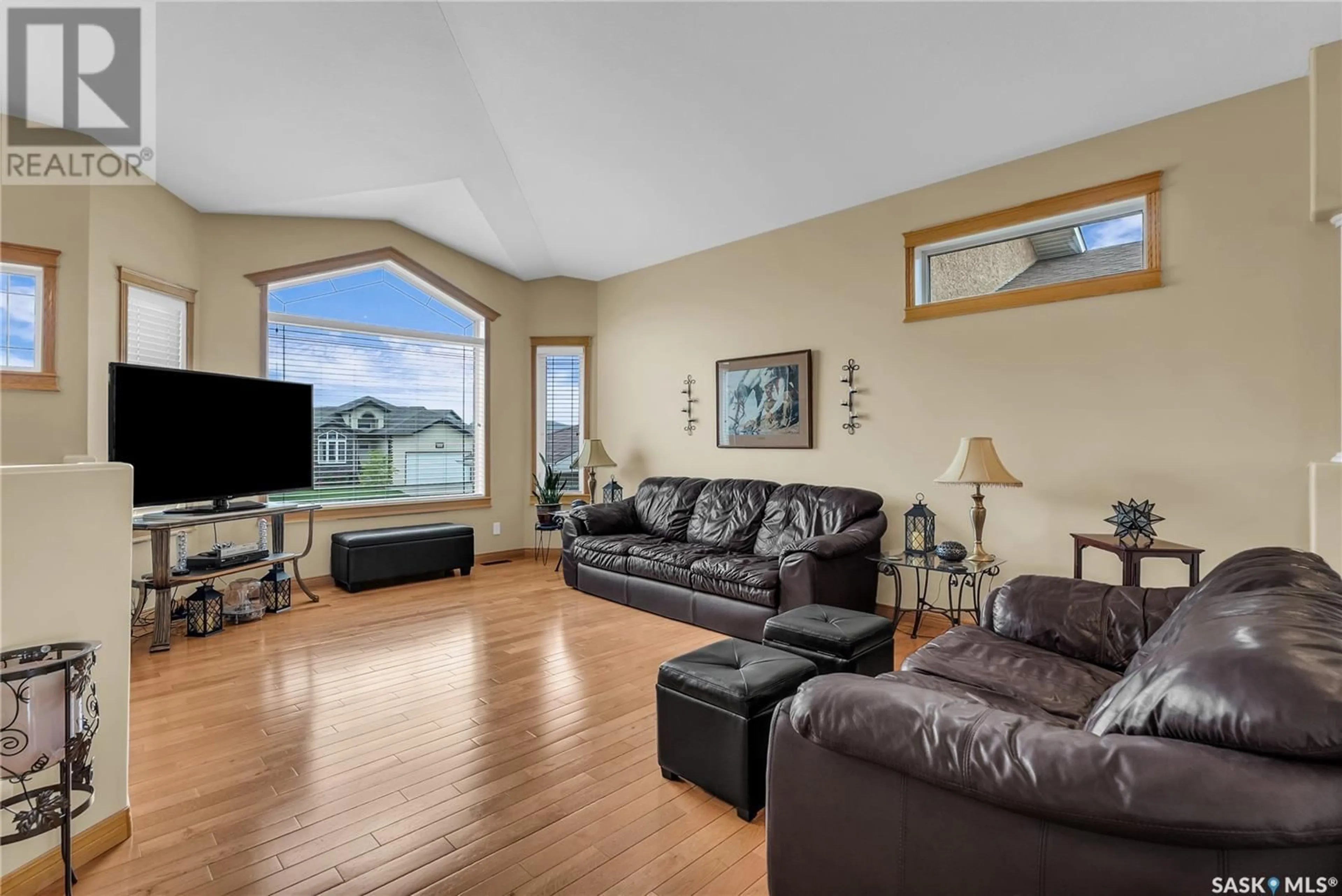 Living room with furniture, unknown for 455 STENSRUD ROAD, Saskatoon Saskatchewan S7W1C3