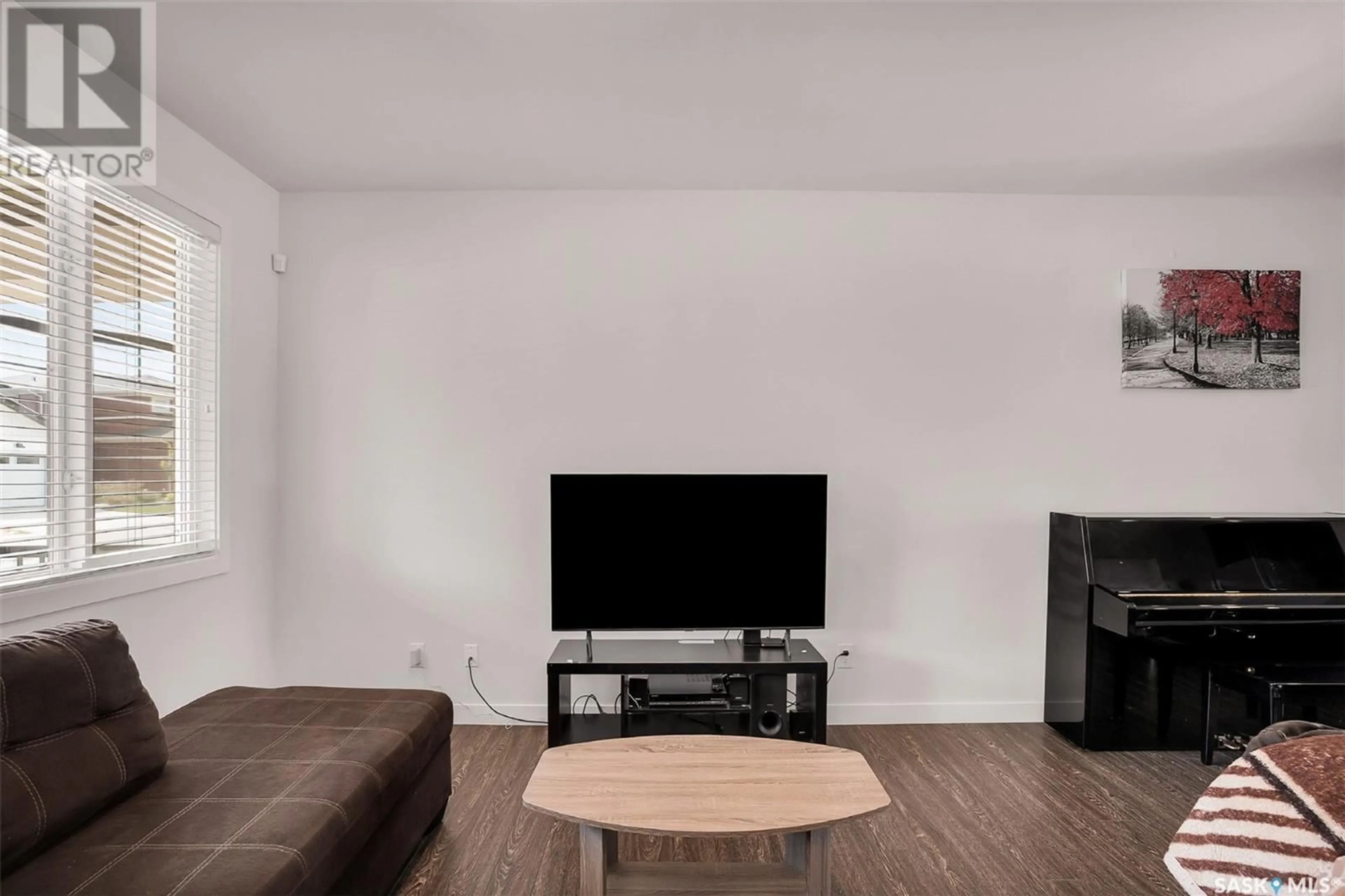 Living room with furniture, unknown for 247 NEWTON LINK, Saskatoon Saskatchewan S7V0M8
