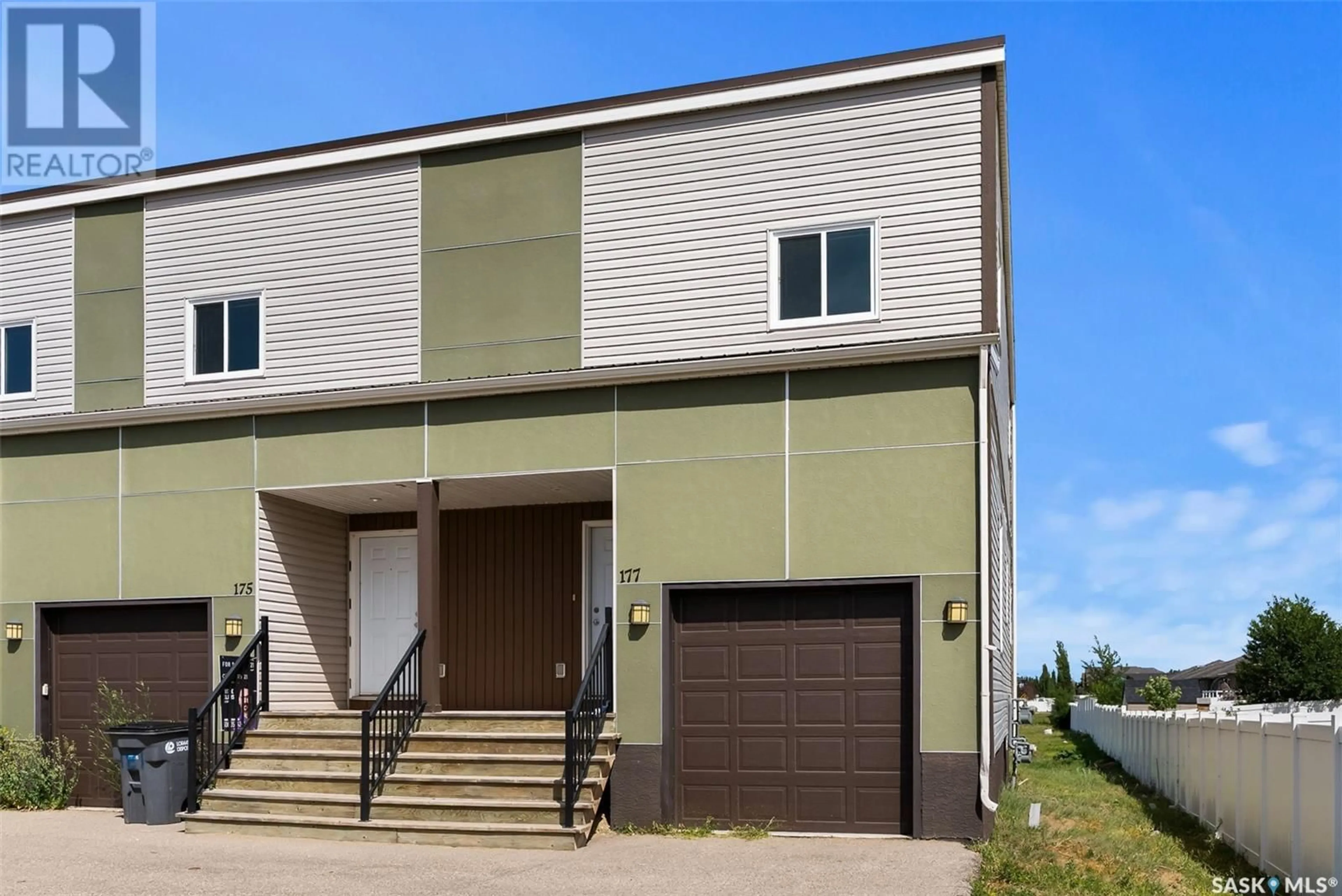 Home with vinyl exterior material, street for 177 CHATEAU CRESCENT, Pilot Butte Saskatchewan S0G3Z0