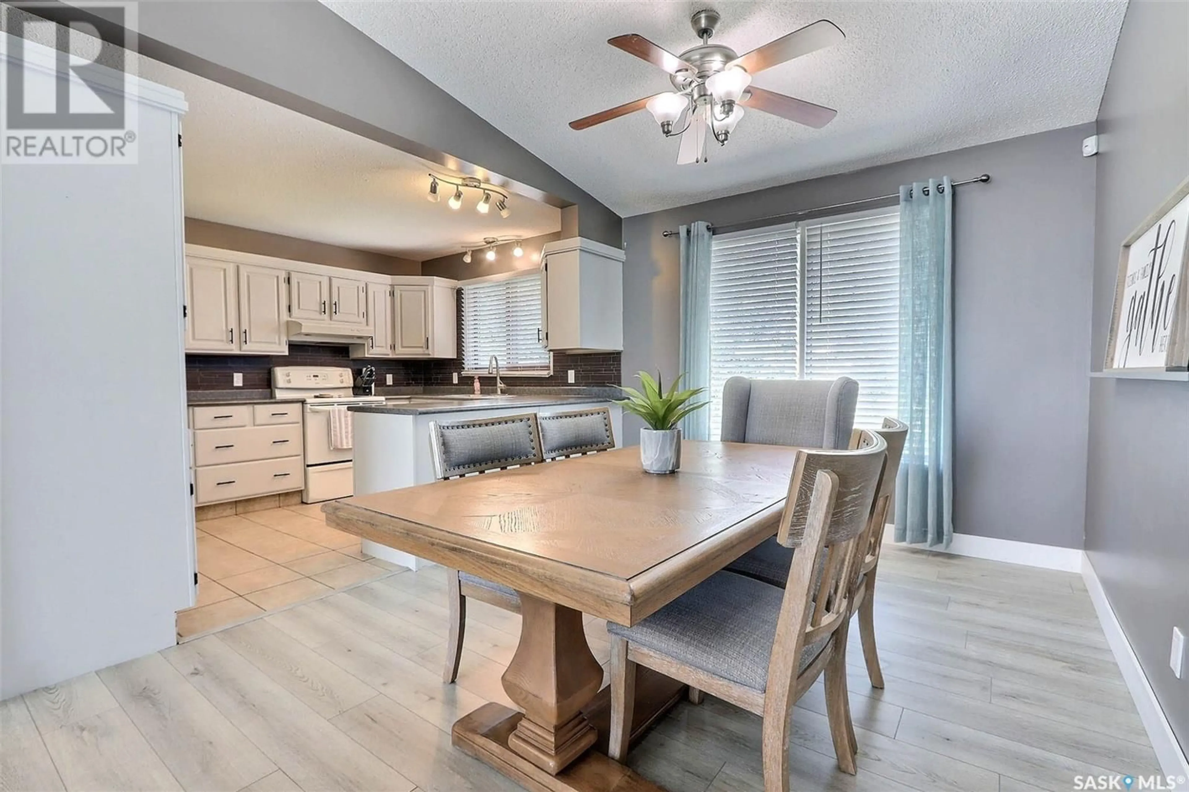 Open concept kitchen, unknown for 1652 BARTON DRIVE, Prince Albert Saskatchewan S6V7T1