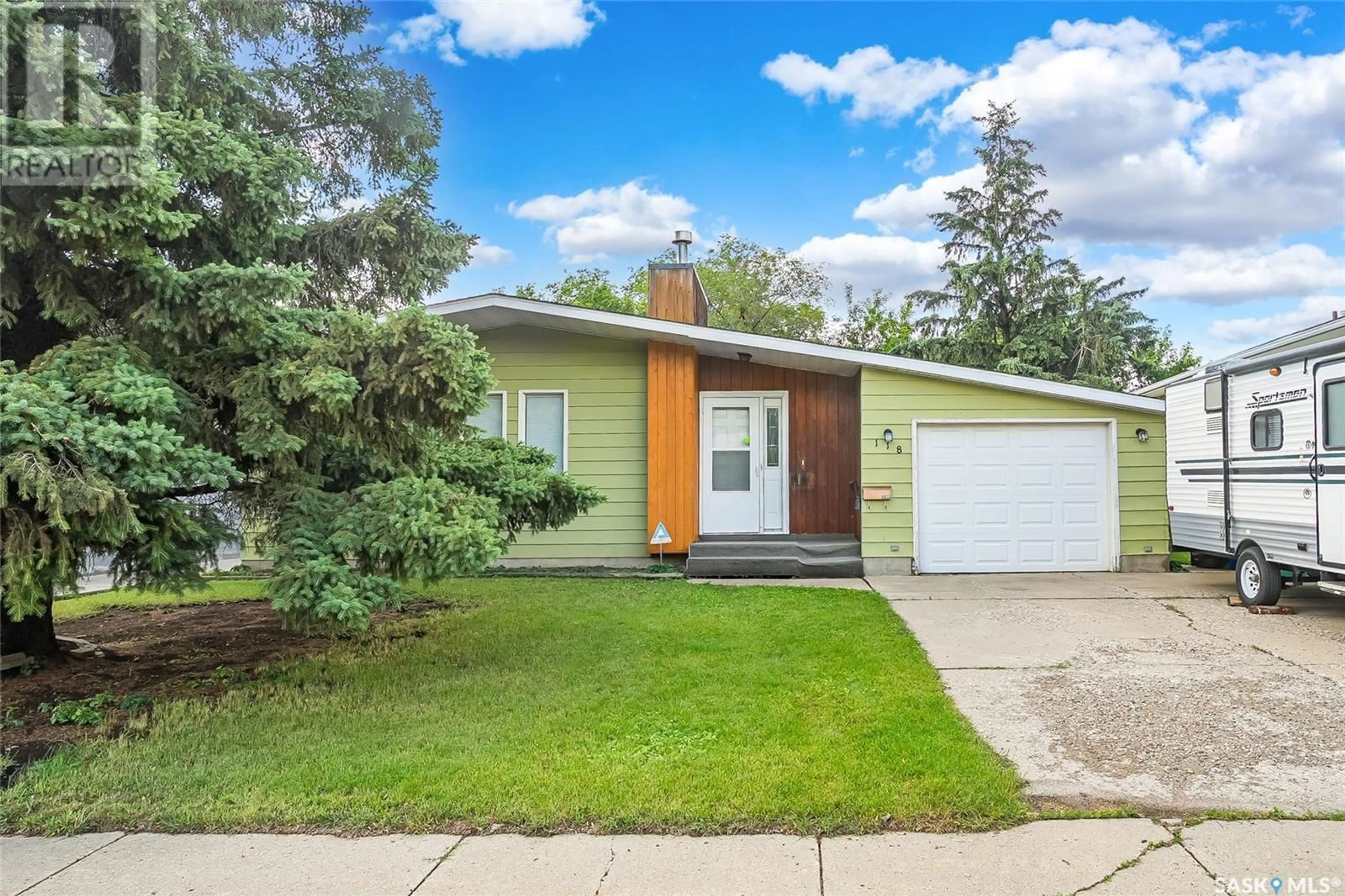 Home with vinyl exterior material, street for 118 GALBRAITH CRESCENT, Saskatoon Saskatchewan S7M4H1