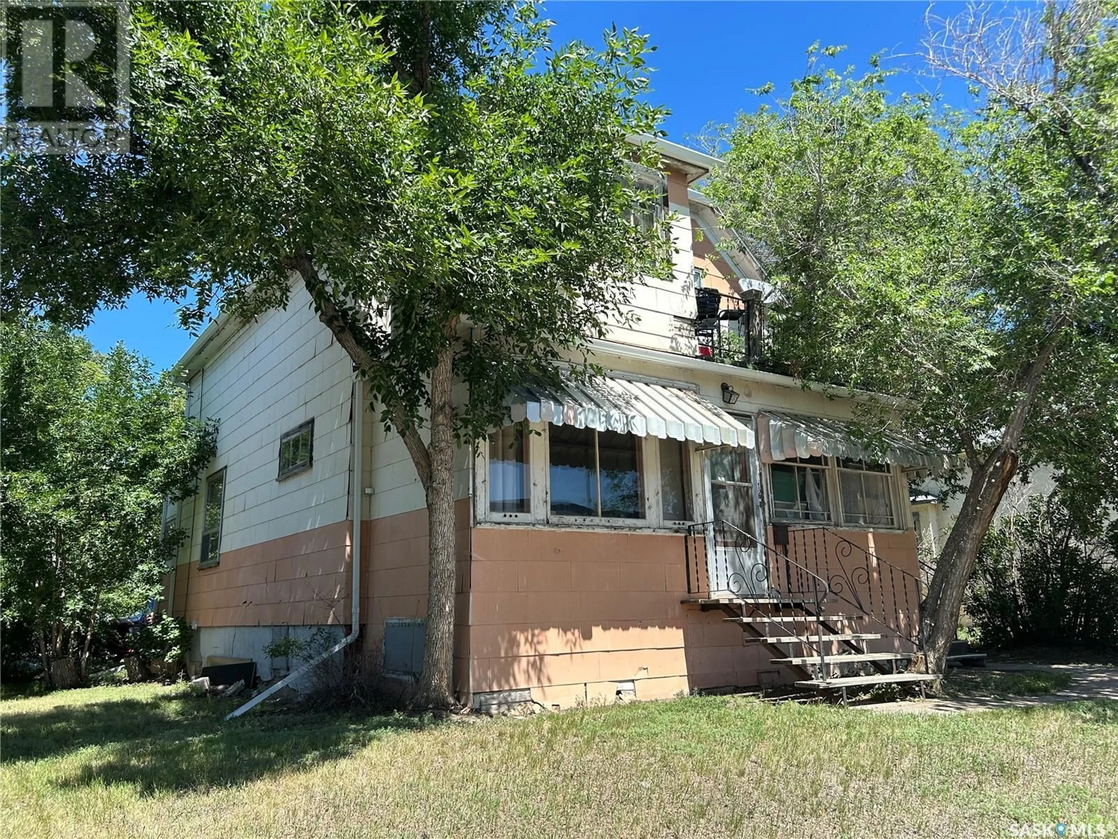 Unknown for 168 ATHABASCA STREET W, Moose Jaw Saskatchewan S6H2B7