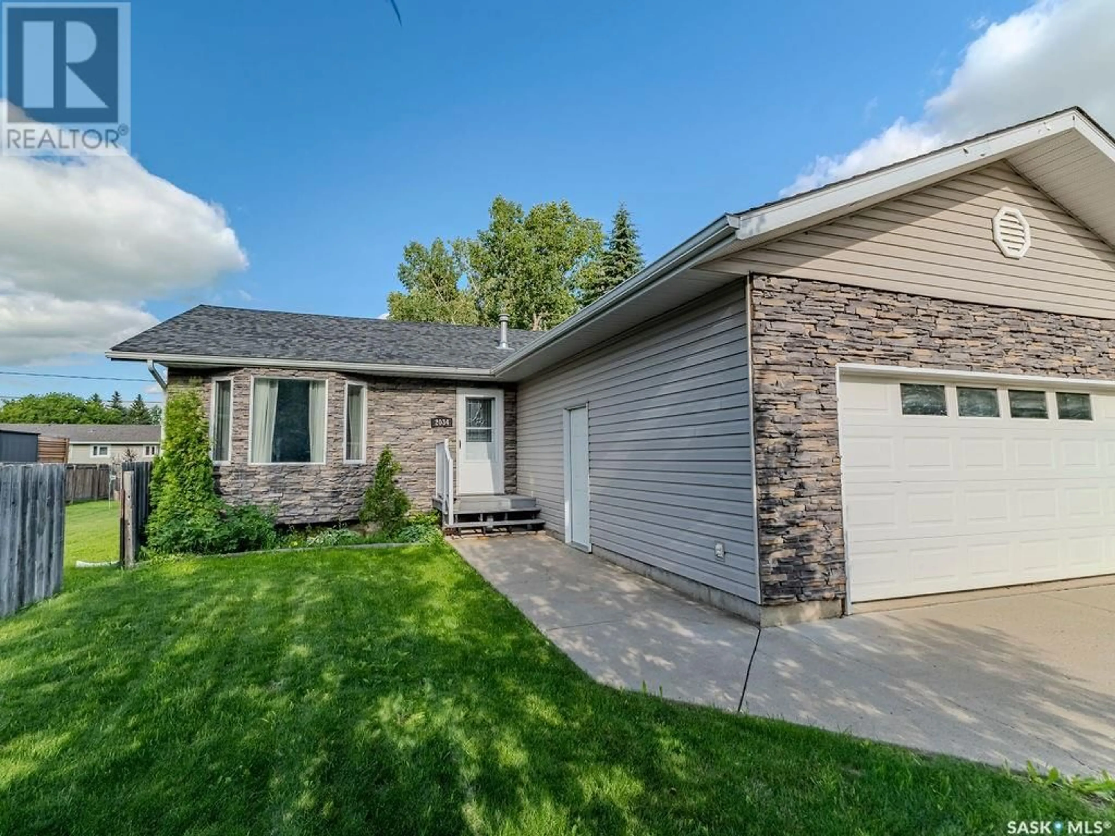 Unknown for 2034 PINERIDGE CRESCENT, Waldheim Saskatchewan S0K4R0