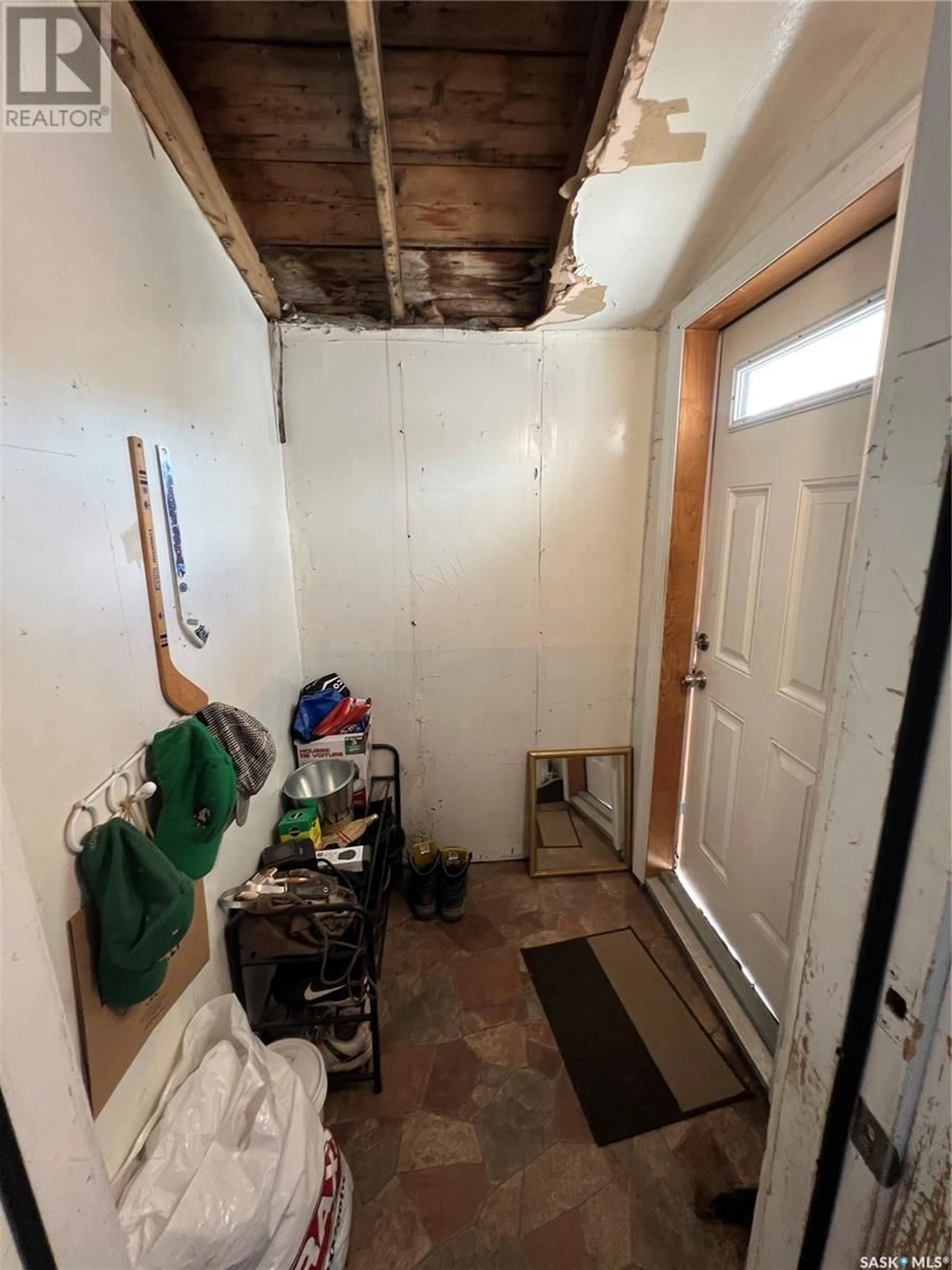 A pic of a room for 2706 1ST AVENUE, Prince Albert Saskatchewan S6V8A3