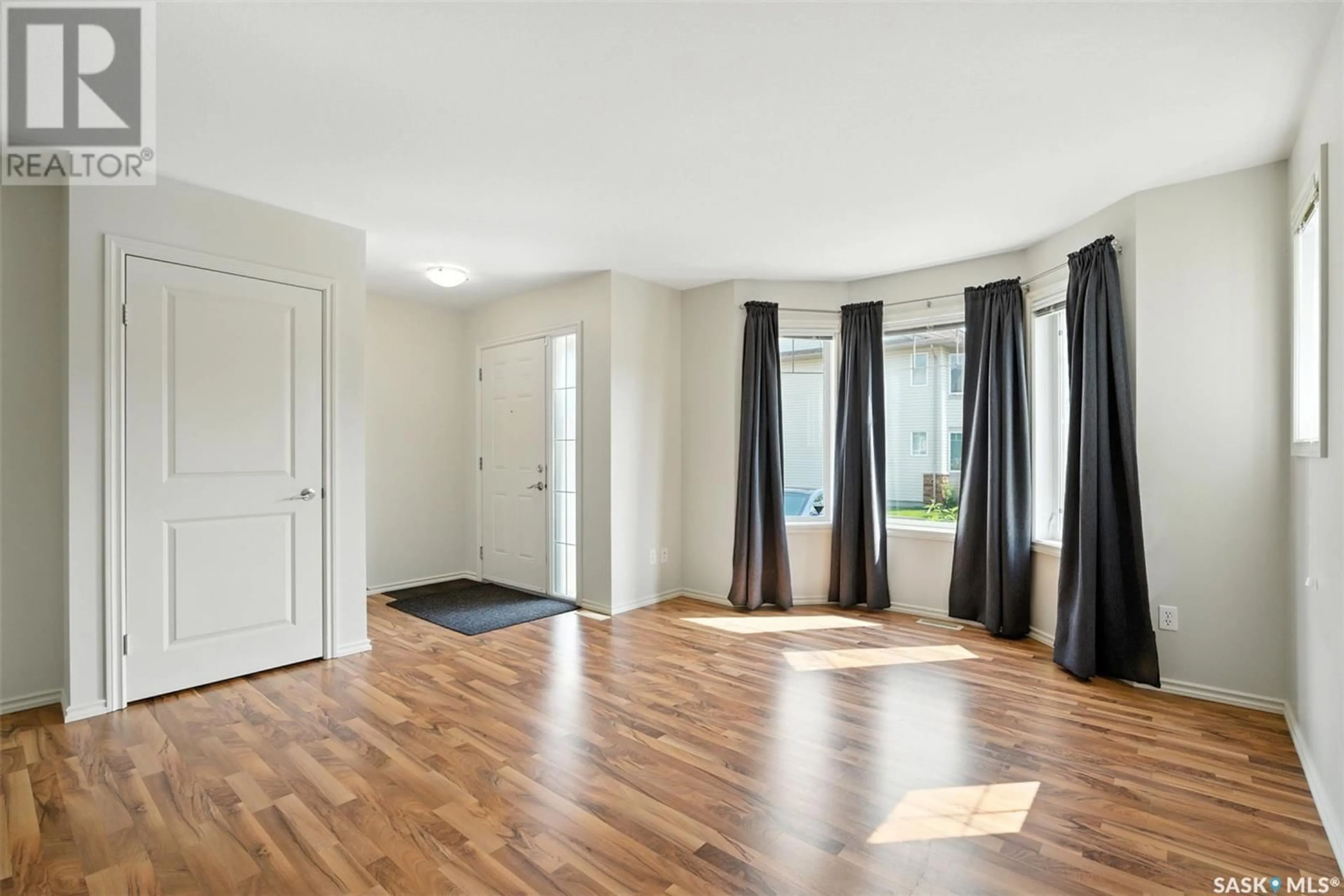 Indoor entryway for 303 - 617 SLIMMON PLACE, Saskatoon Saskatchewan S7V0A2