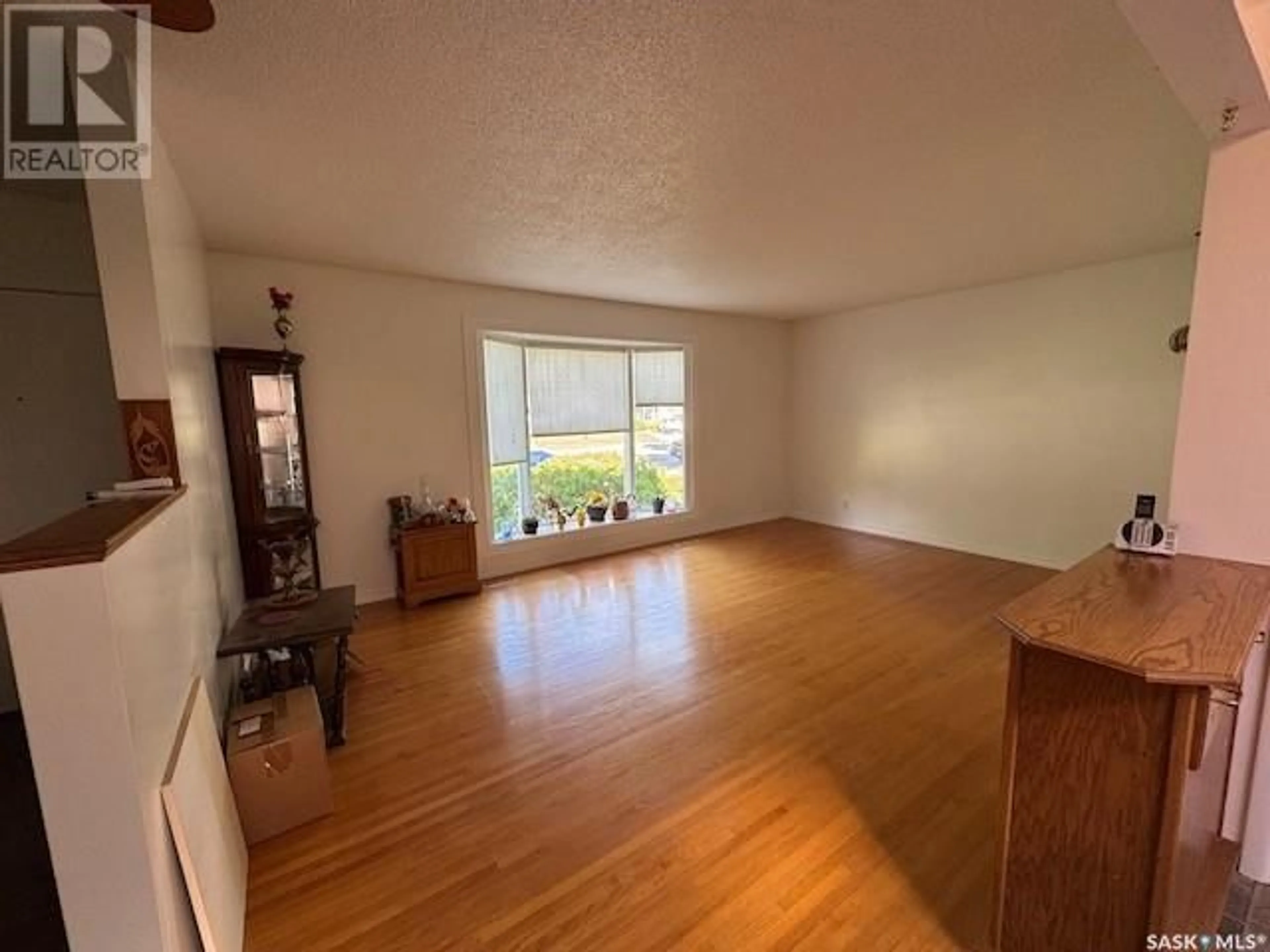 A pic of a room for 432 2ND AVENUE, Swift Current Saskatchewan S9H3J6