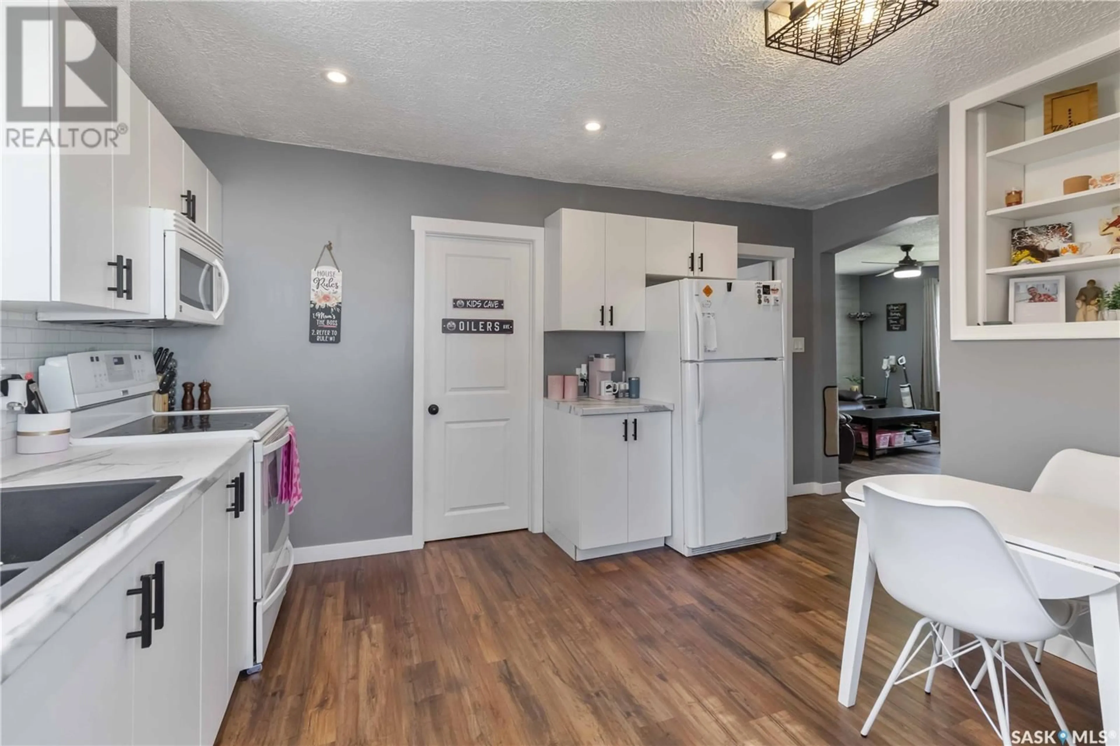 Open concept kitchen, unknown for 415 3RD STREET, Wakaw Saskatchewan S0K4P0