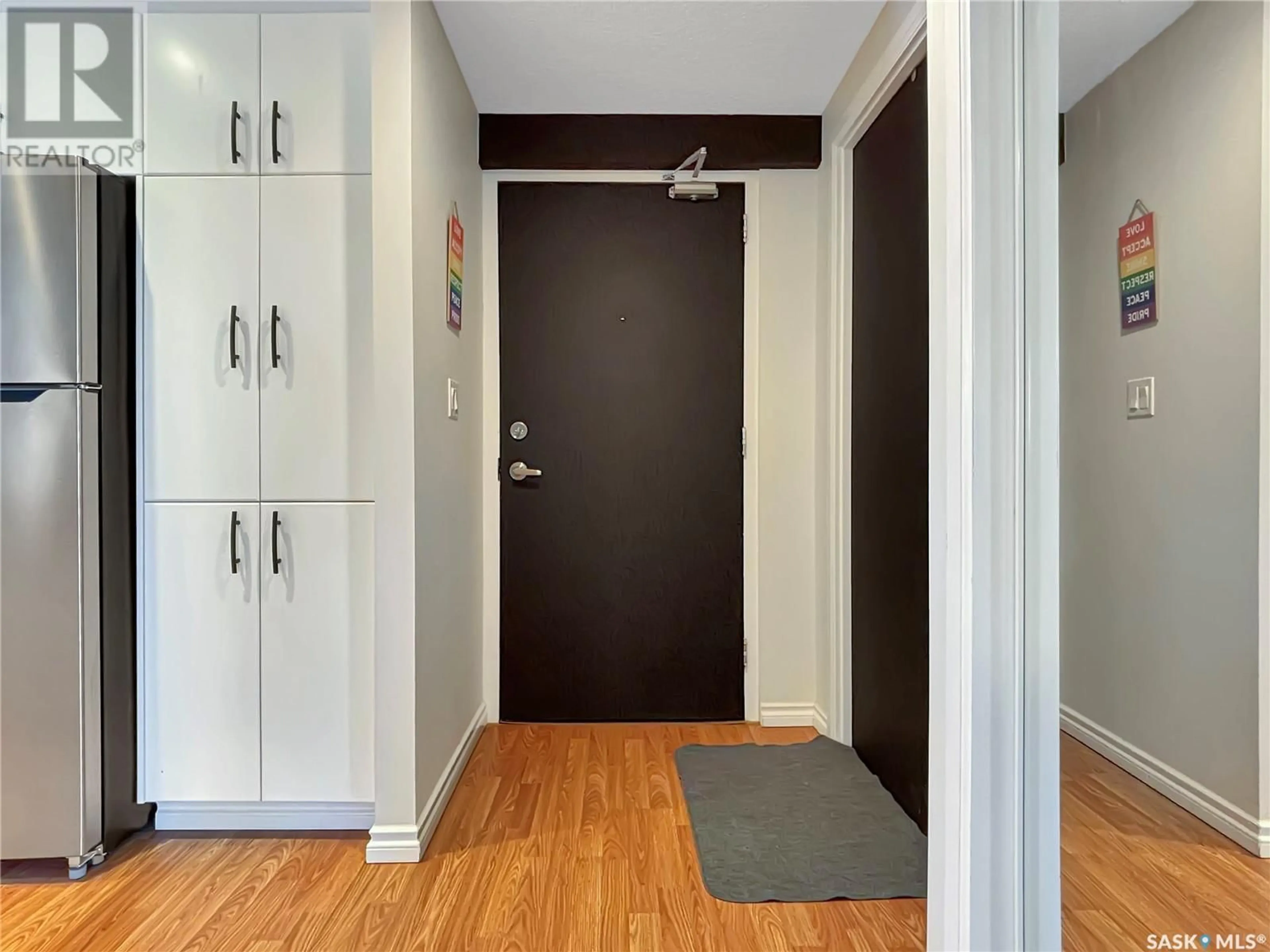 Indoor entryway for 525 - 507 3RD AVENUE, Saskatoon Saskatchewan S7K2J6
