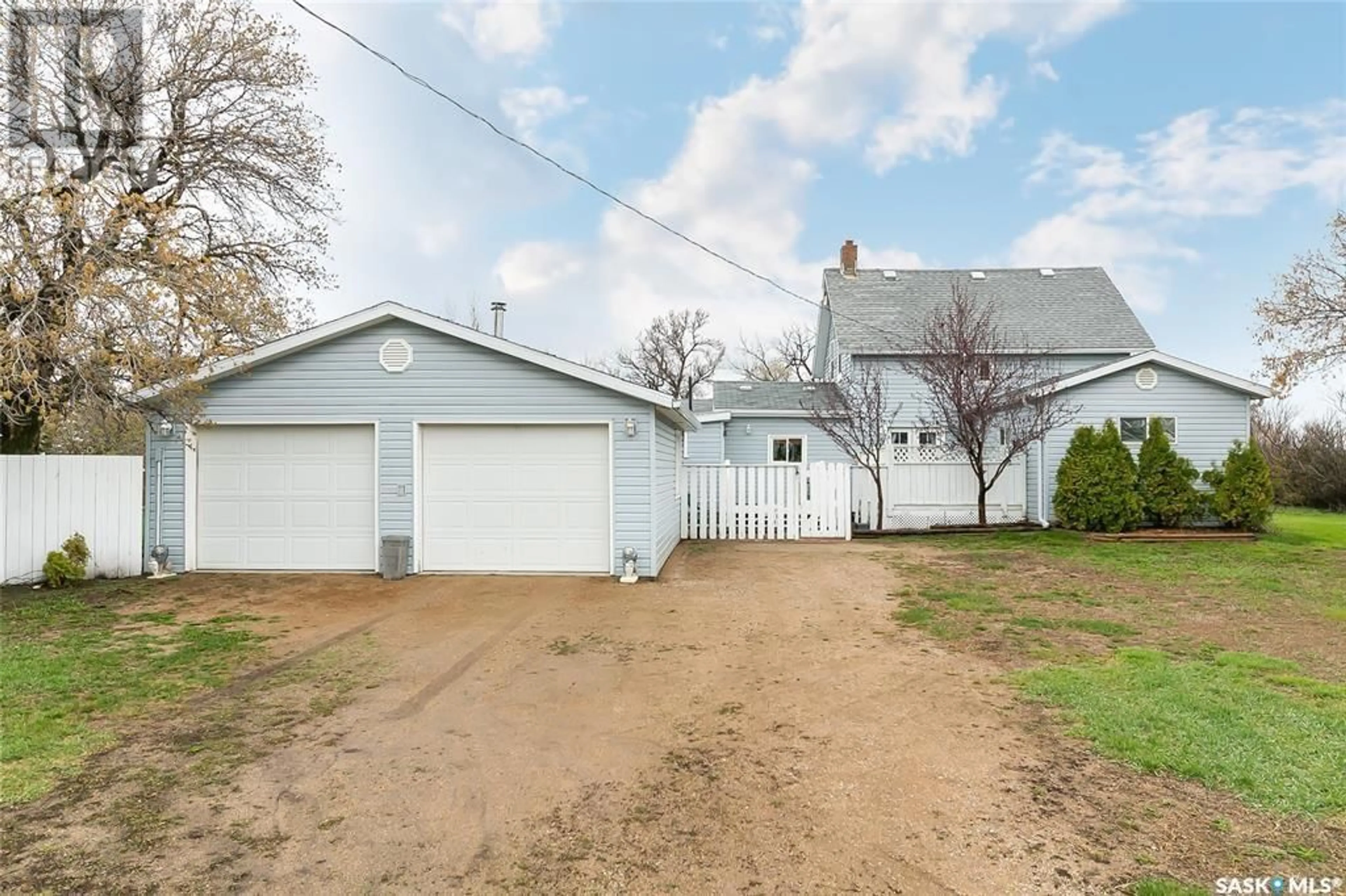 A pic from outside/outdoor area/front of a property/back of a property/a pic from drone, street for 6.7 WALKER ACREAGE, Lumsden Rm No. 189 Saskatchewan S4P2Z1