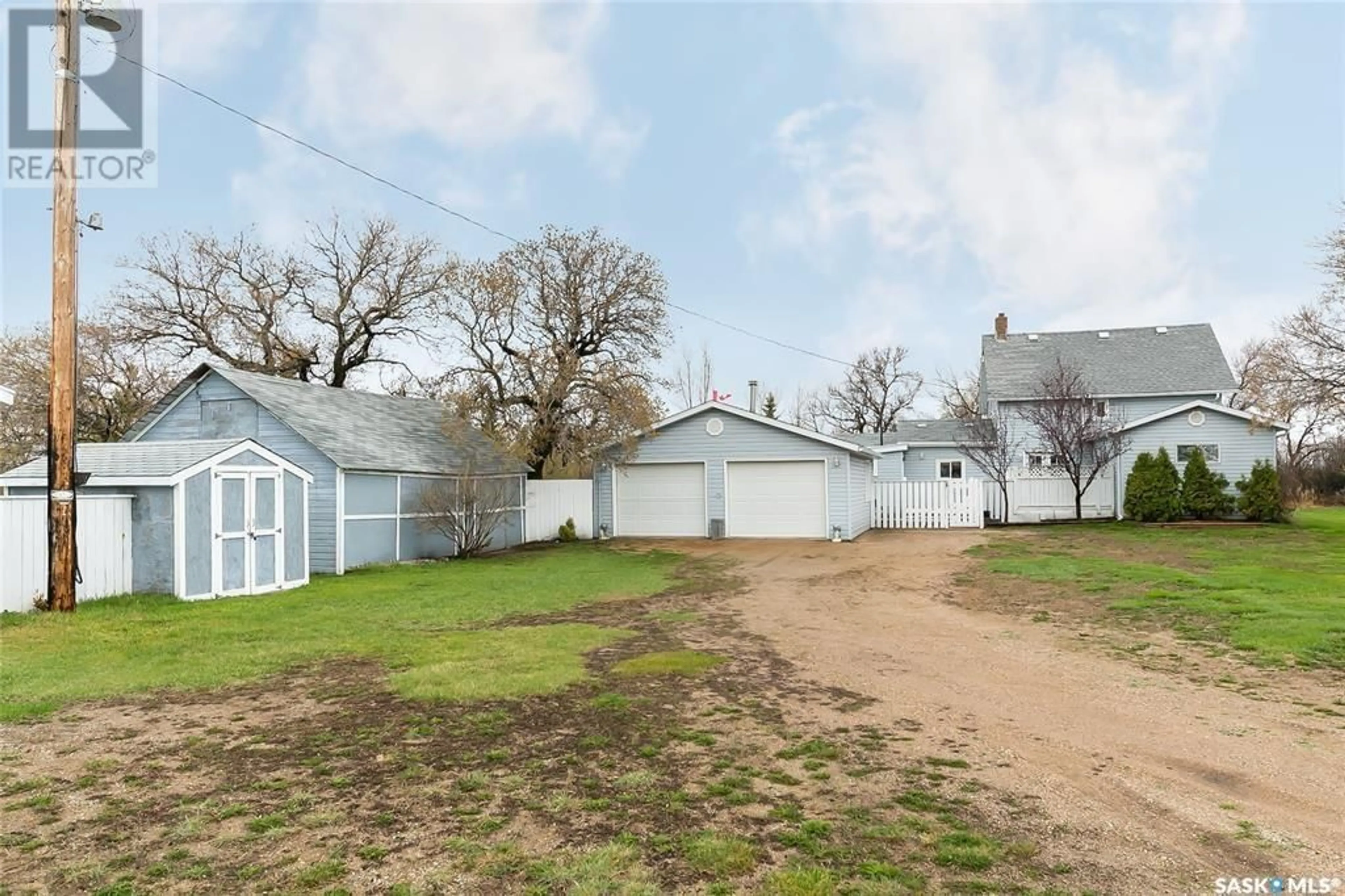 A pic from outside/outdoor area/front of a property/back of a property/a pic from drone, street for 6.7 WALKER ACREAGE, Lumsden Rm No. 189 Saskatchewan S4P2Z1