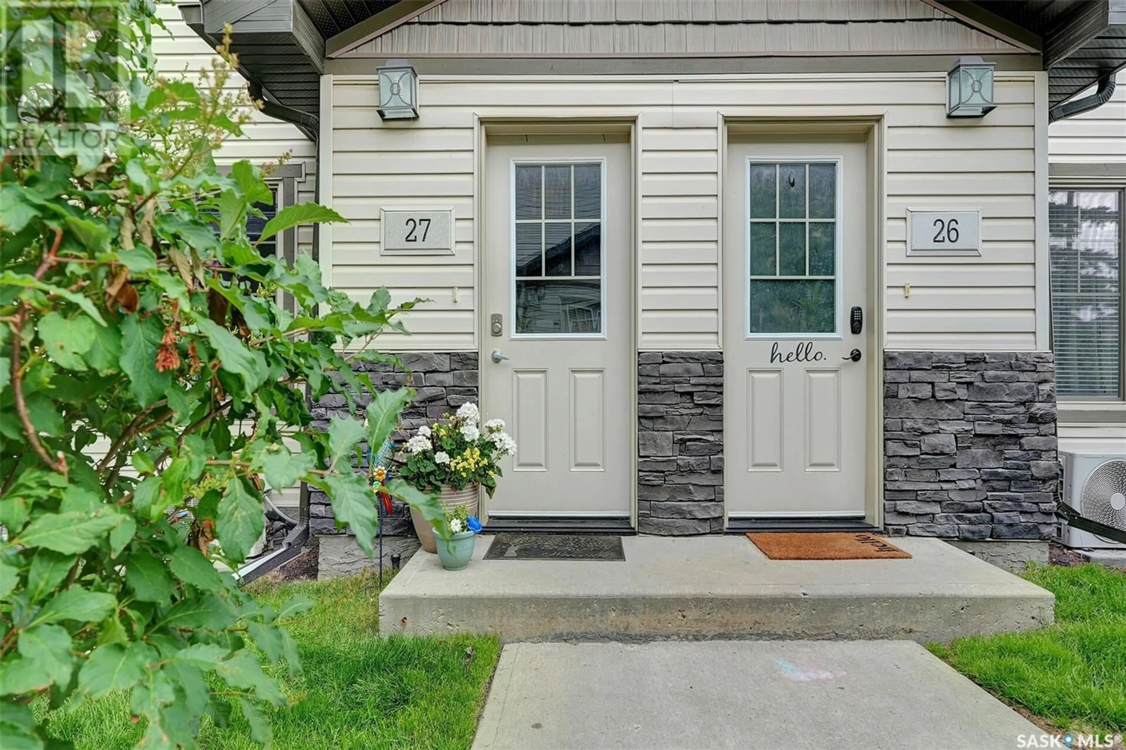Indoor entryway for 27 - 5545 BLAKE CRESCENT, Regina Saskatchewan S4X0J1