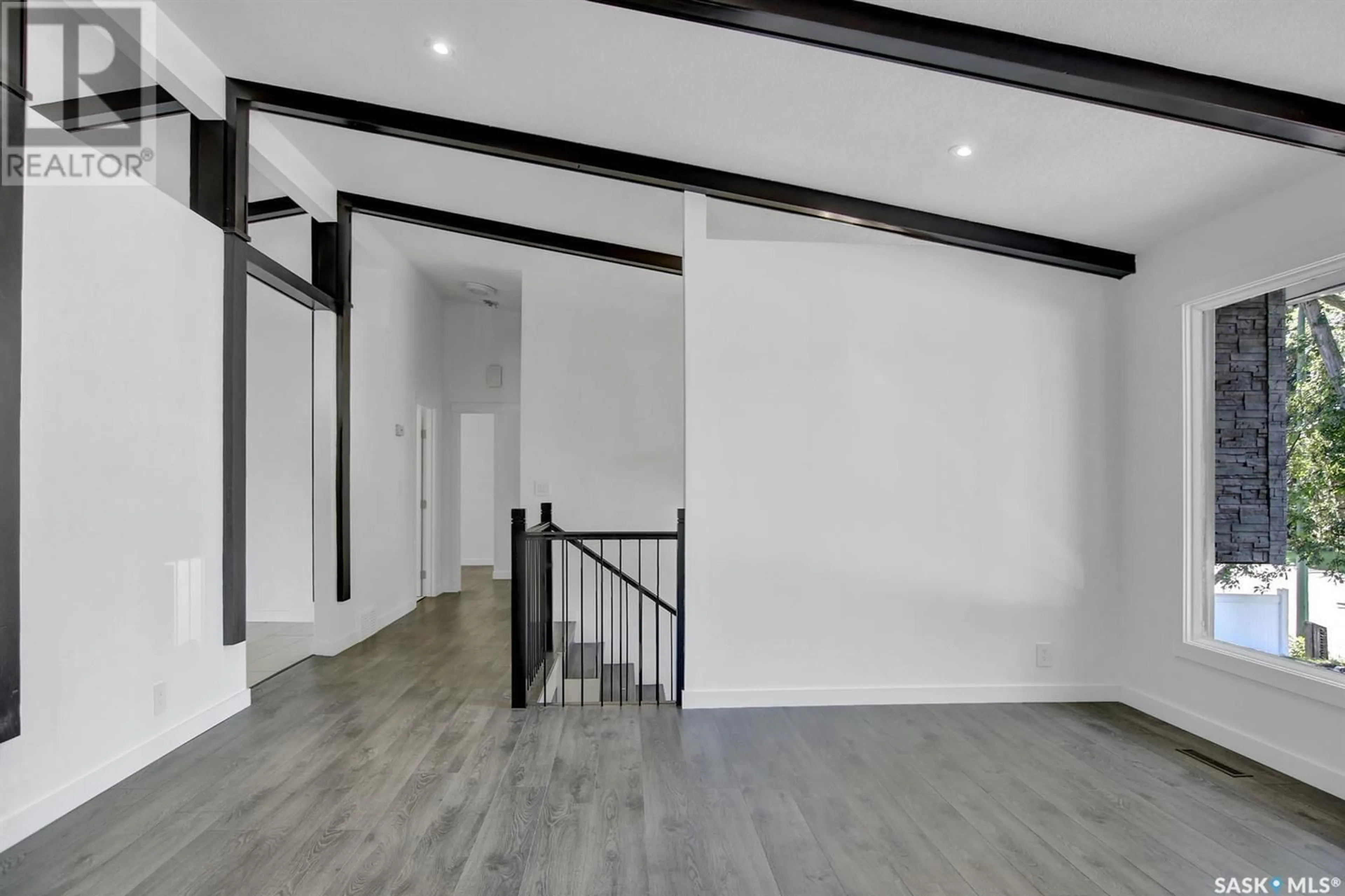 Indoor foyer for 3911 ATHOL STREET, Regina Saskatchewan S4S3J2