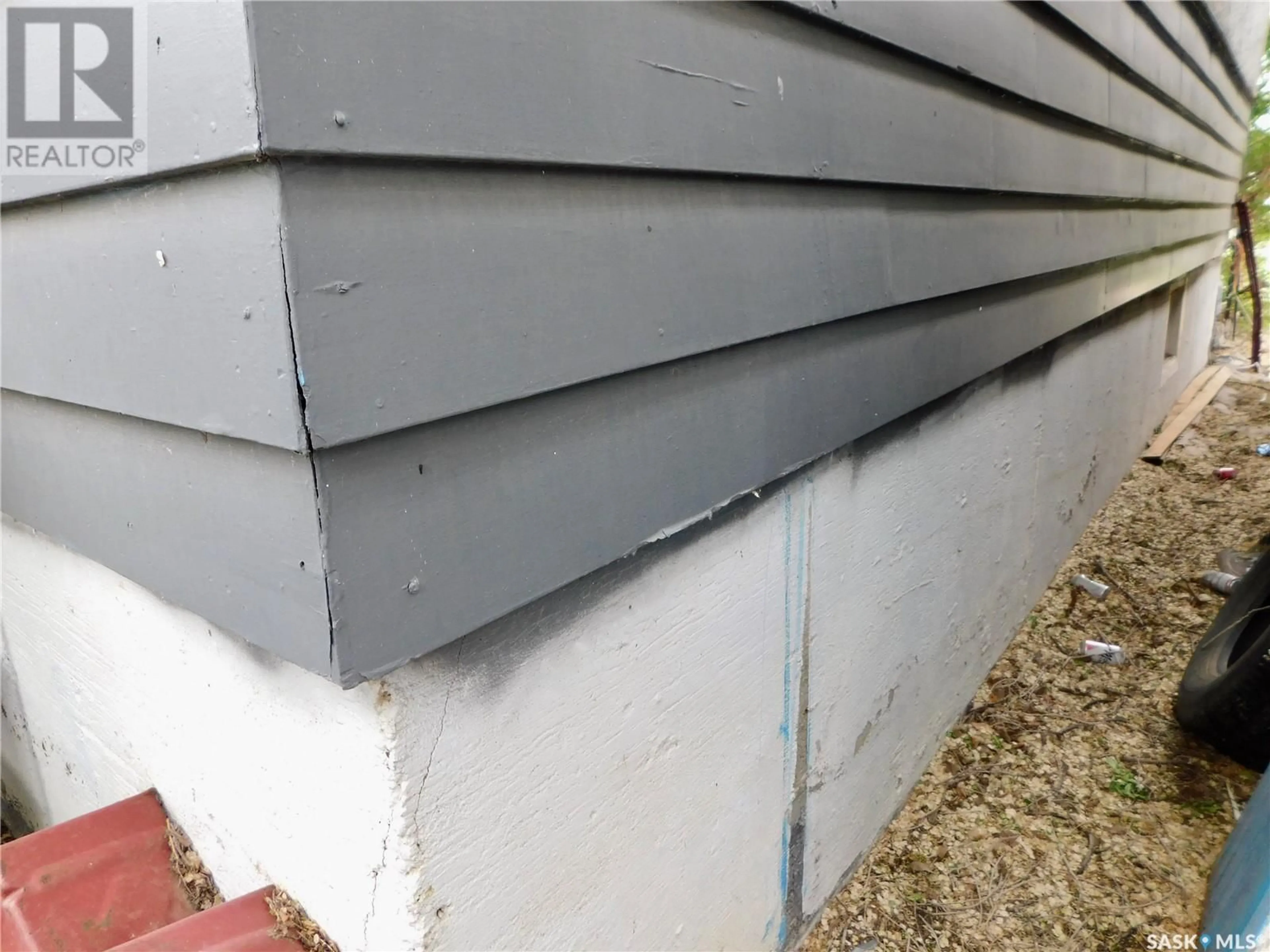 Home with vinyl exterior material, building for 1011 2ND STREET, Rockglen Saskatchewan S0H3R1