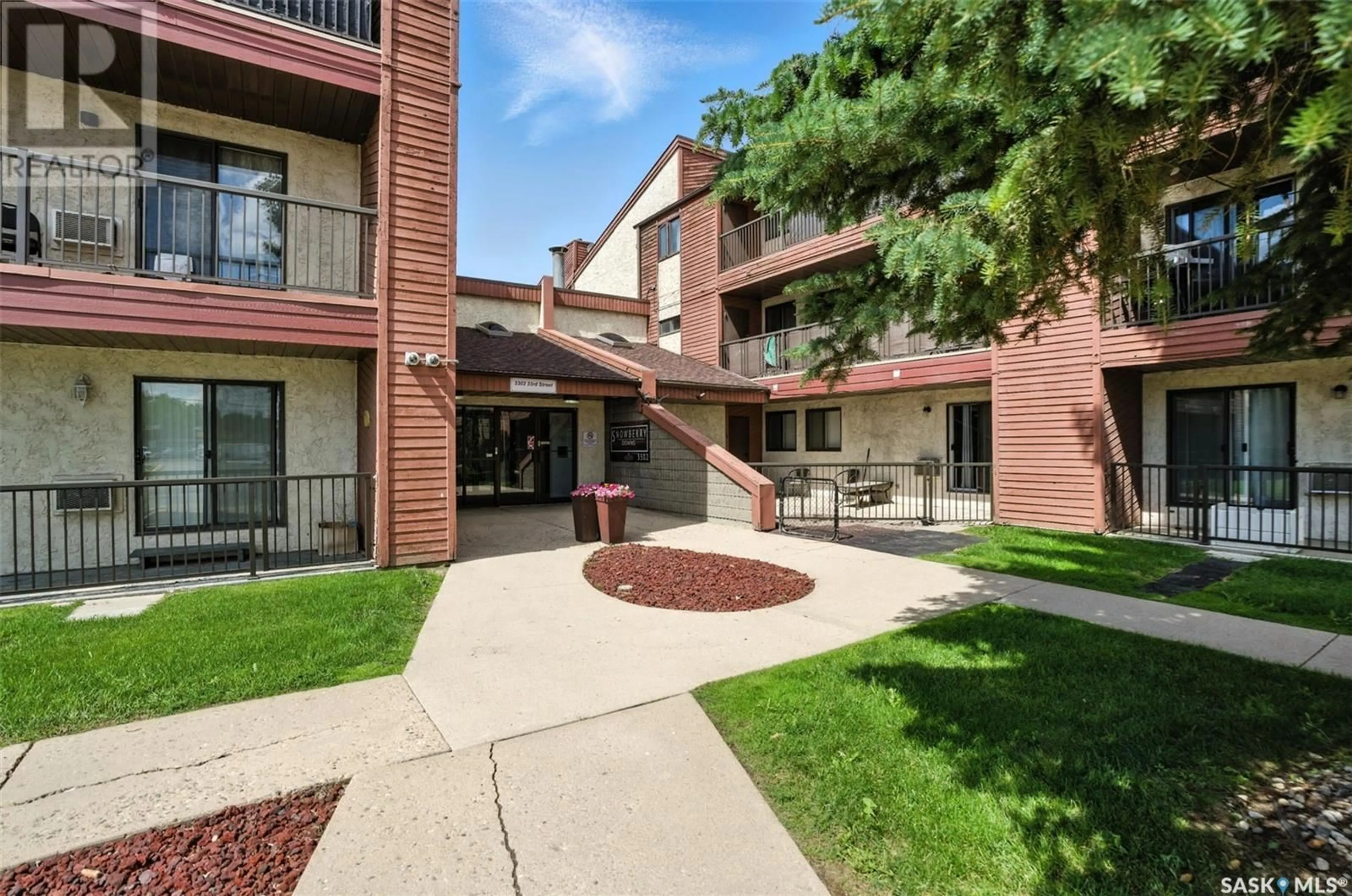 Patio, unknown for 103 - 3302 33RD STREET, Saskatoon Saskatchewan S7L6S5