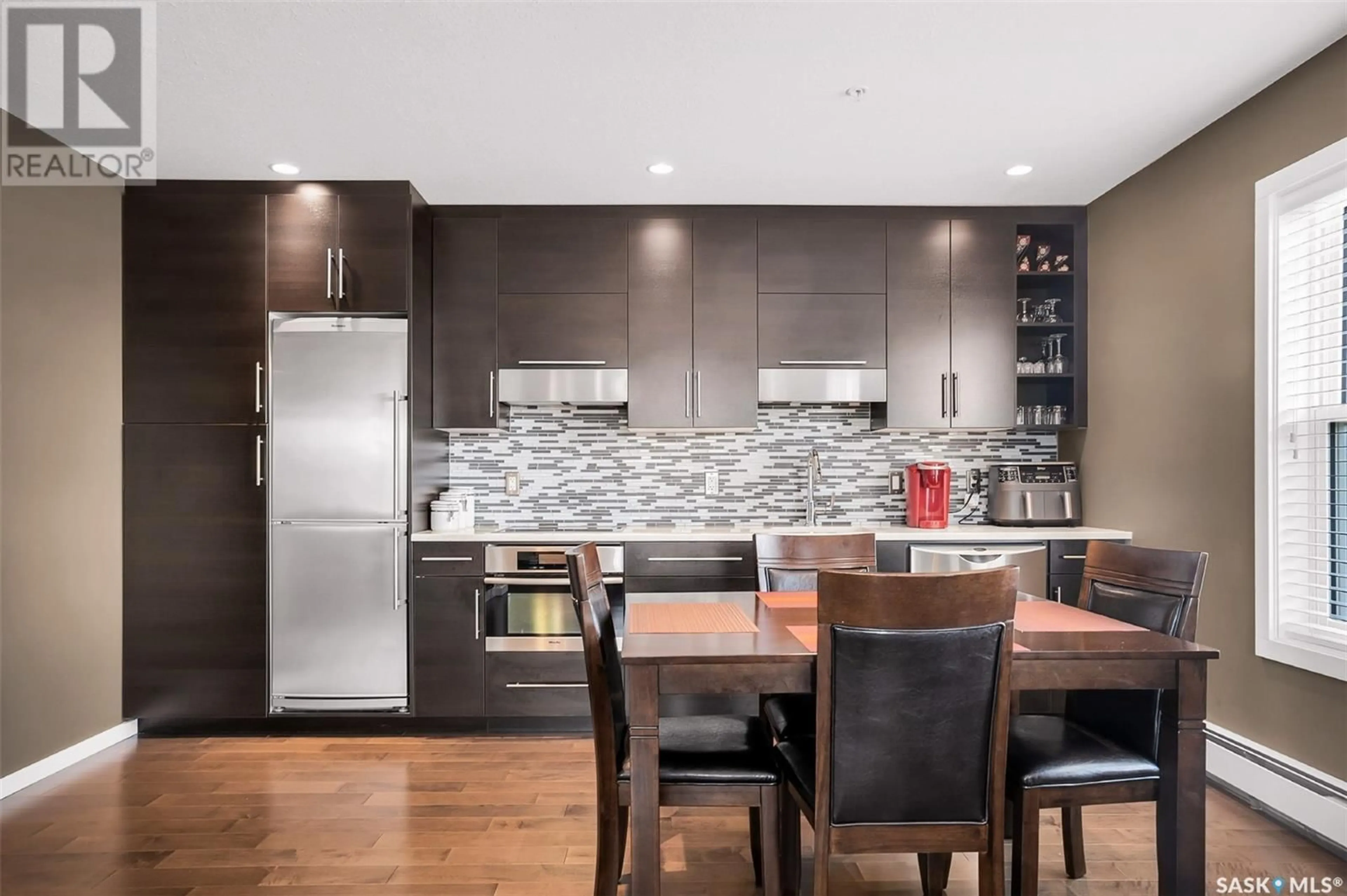 Contemporary kitchen, unknown for 230 - 218 SLIMMON ROAD, Saskatoon Saskatchewan S7V0B3
