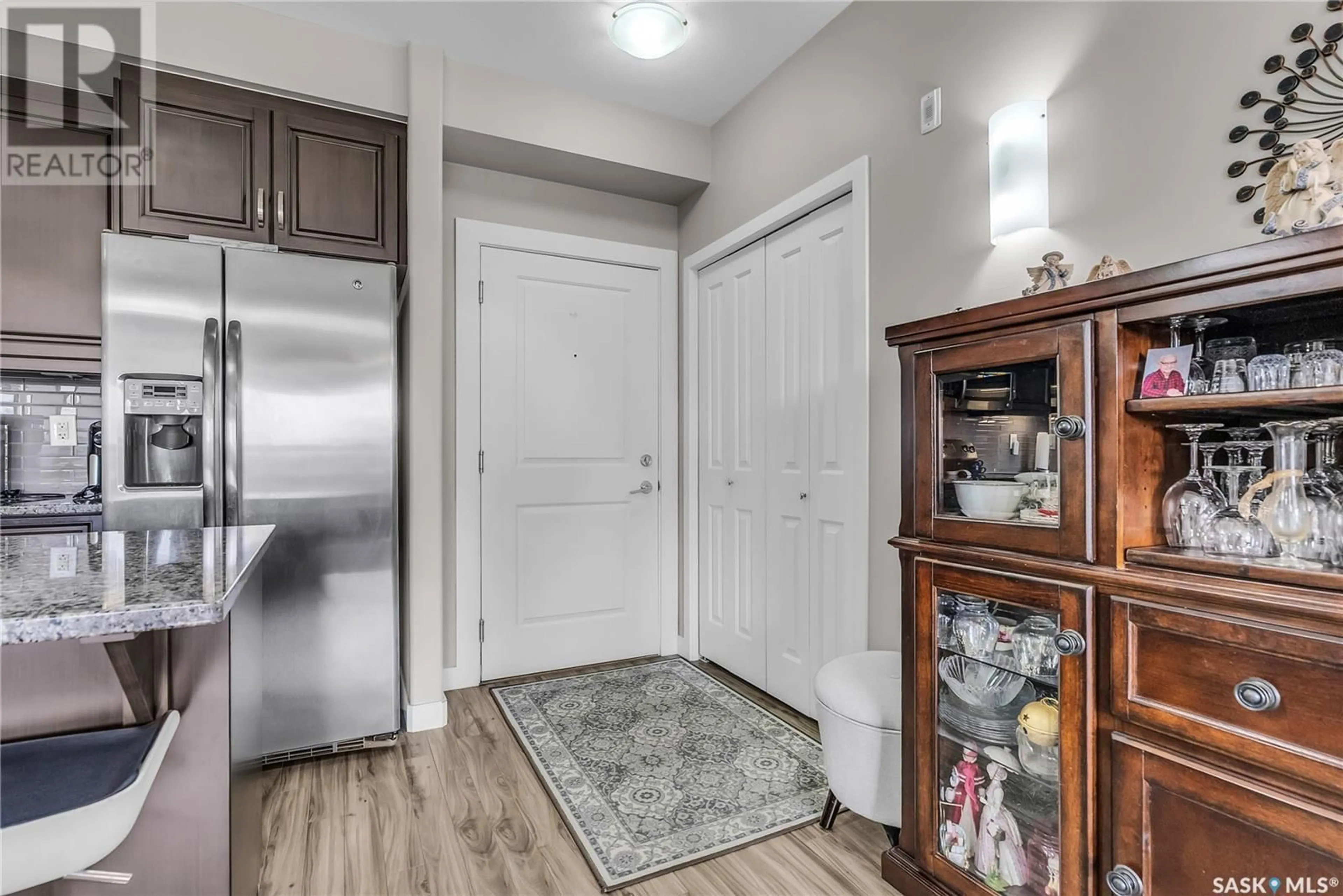 Indoor entryway for 1035 - 310 MOSS AVENUE, Saskatoon Saskatchewan S7H2E5
