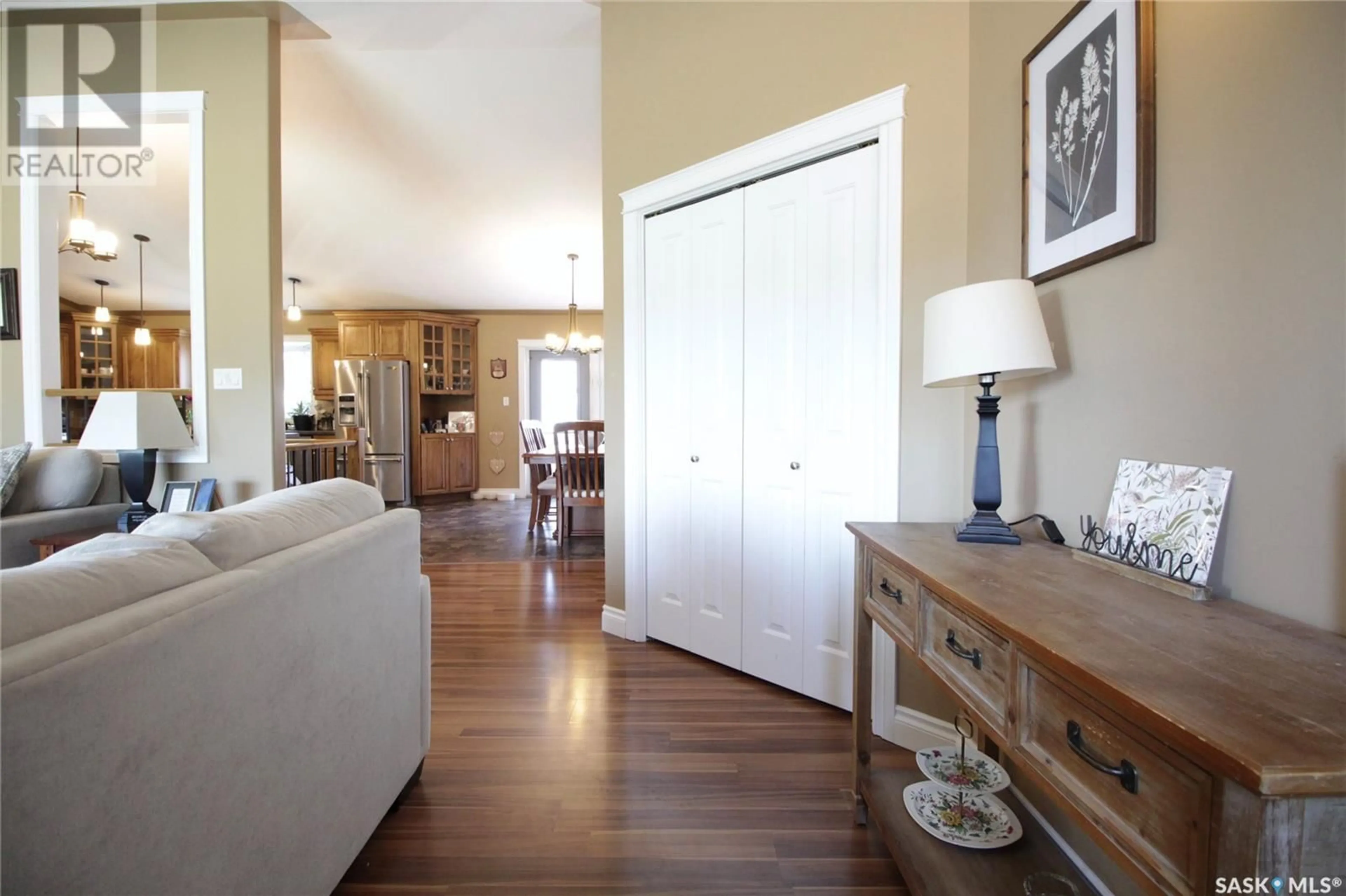 Indoor entryway for 513 HENRY STREET, Moosomin Saskatchewan S0G3N0