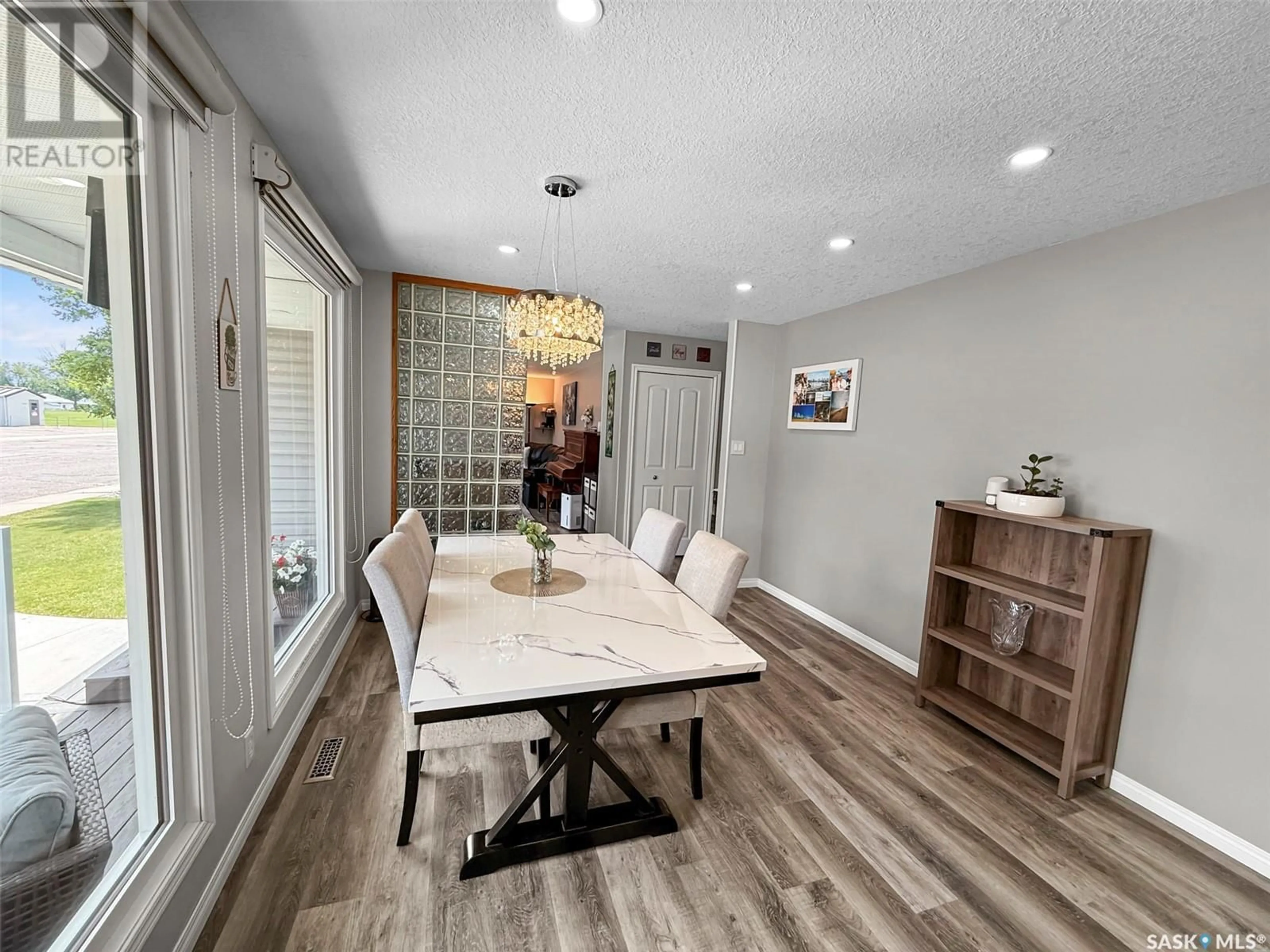 Dining room, unknown for 396 WALSH TRAIL, Swift Current Saskatchewan S9H4N2