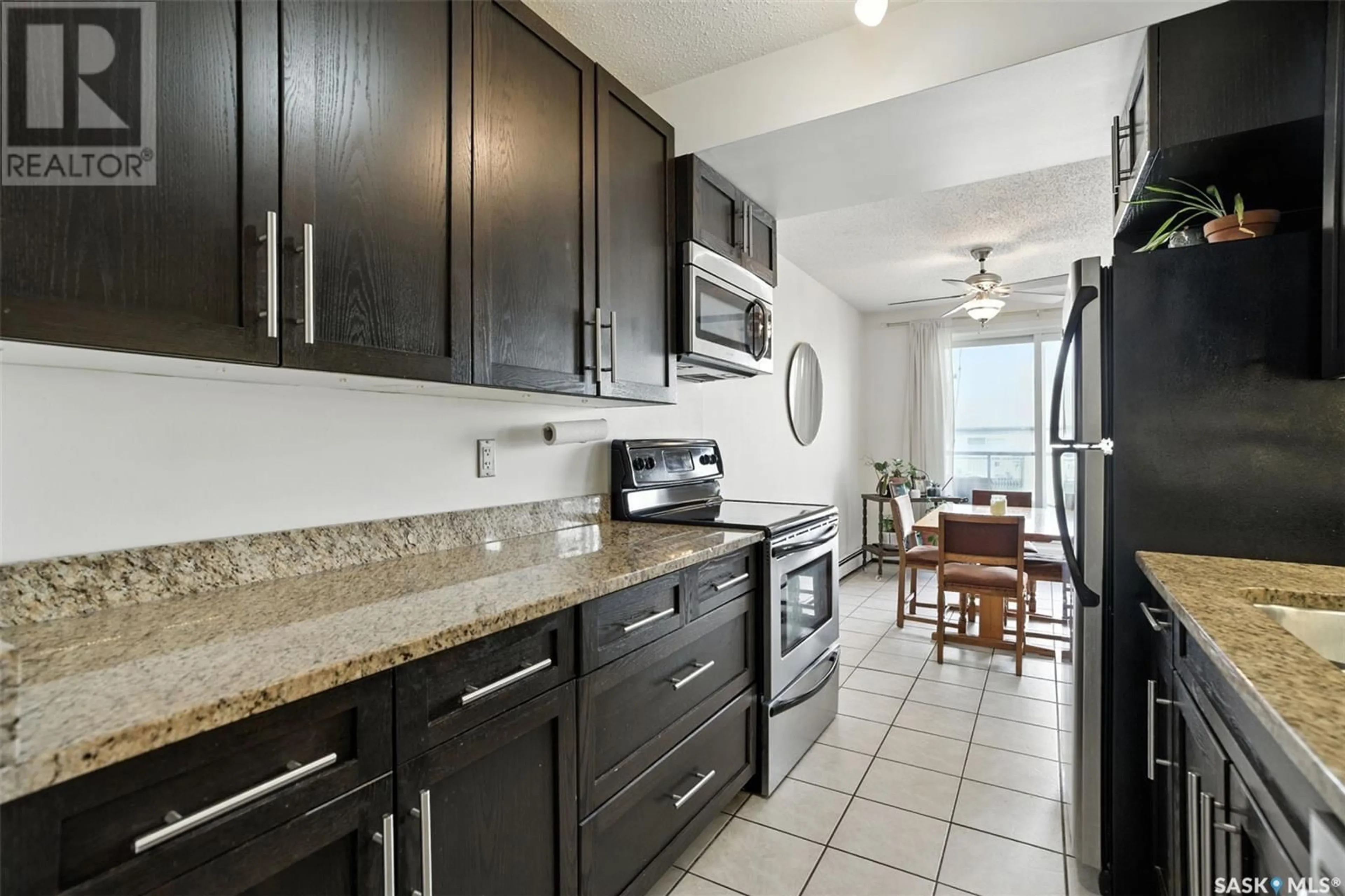 Standard kitchen, ceramic/tile floor for 41 315 EAST PLACE, Saskatoon Saskatchewan S7J2Y4