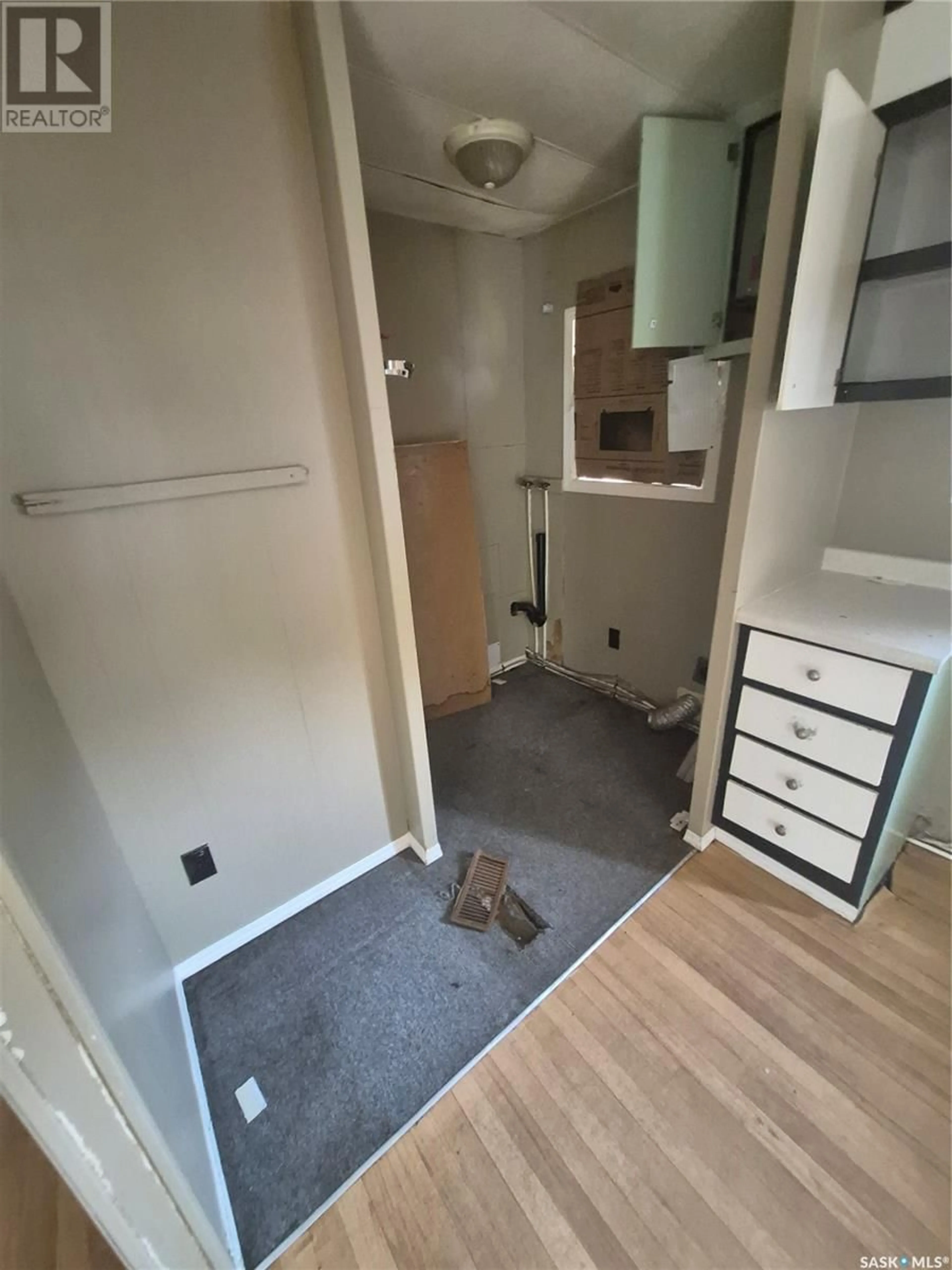 A pic of a room for 702 1524 RAYNER AVENUE, Saskatoon Saskatchewan S7N2P8