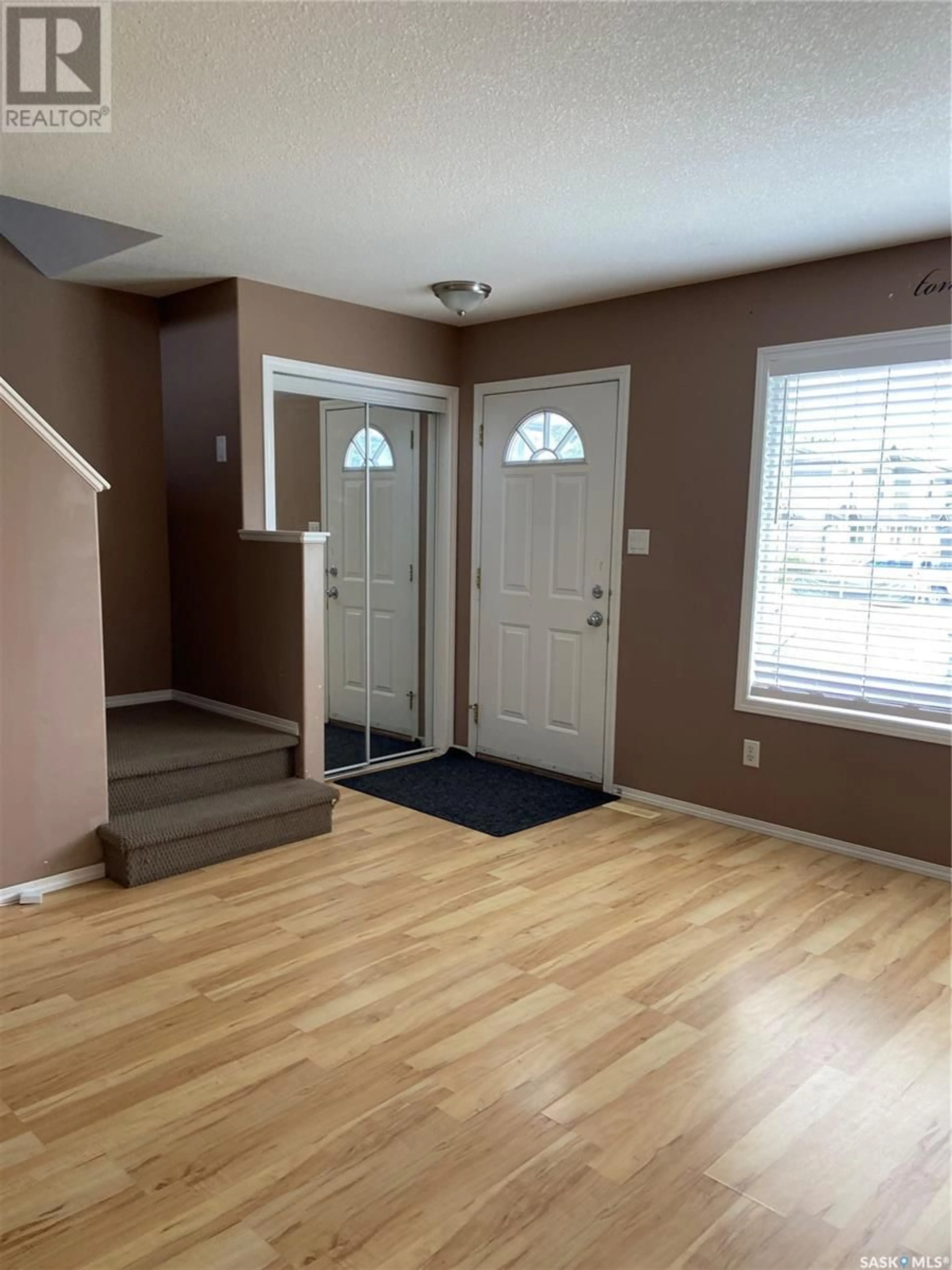 Indoor entryway for 3728 7TH AVENUE, Regina Saskatchewan S4N7R4