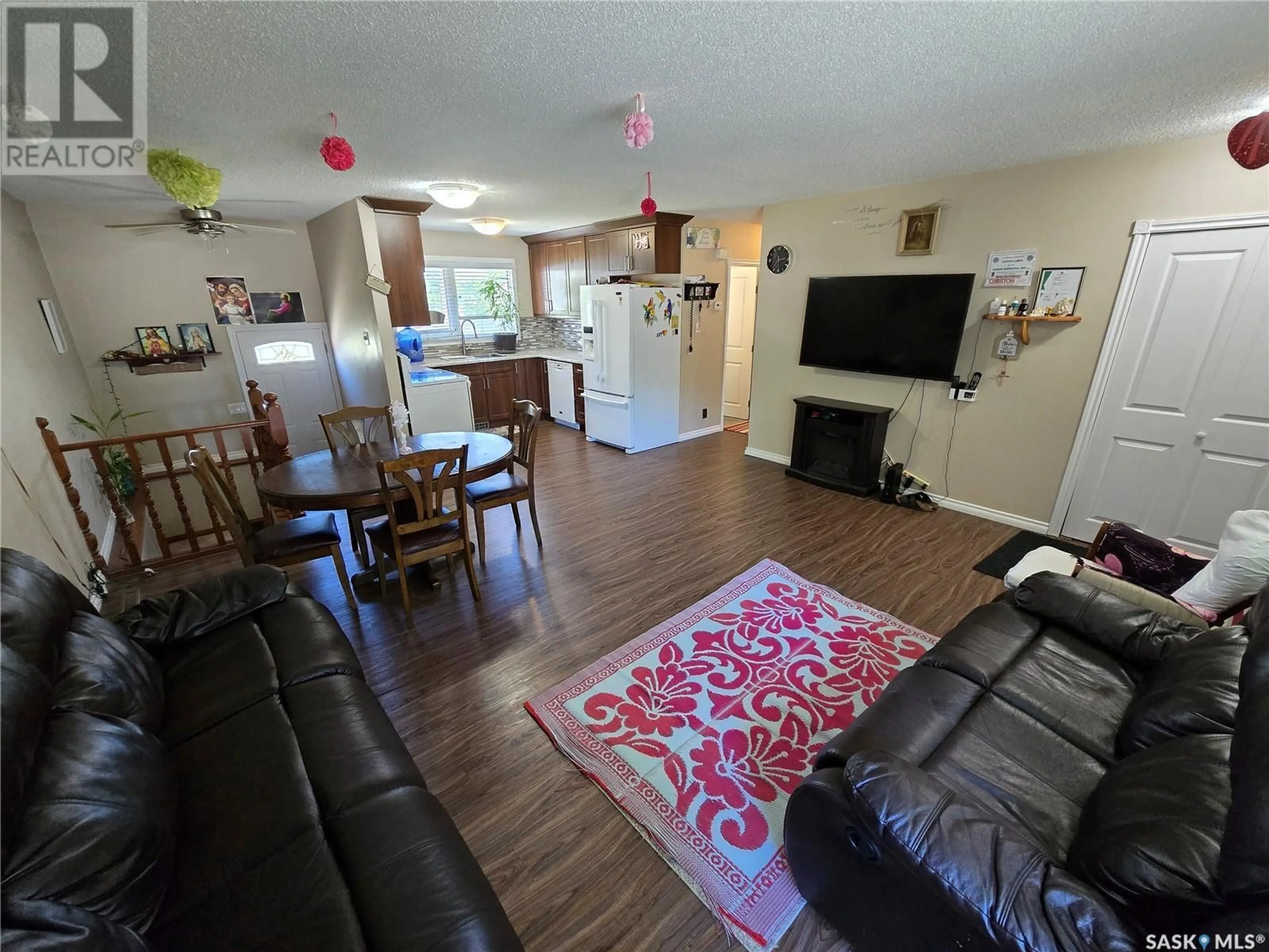 A pic of a room for 90 12TH STREET, Weyburn Saskatchewan S4H1K5