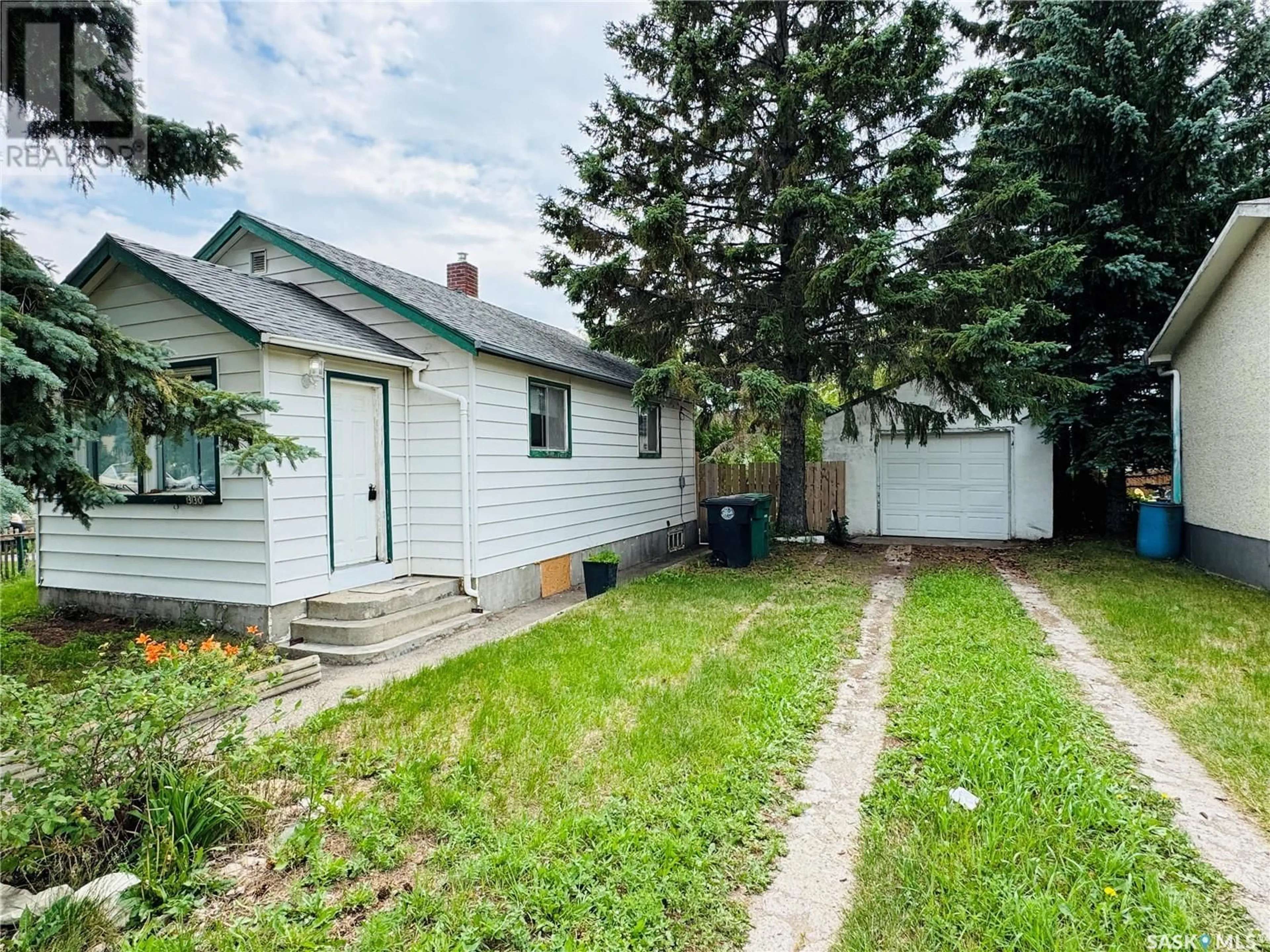 A pic from outside/outdoor area/front of a property/back of a property/a pic from drone, street for 330 3RD AVENUE, Biggar Saskatchewan S0K0M0