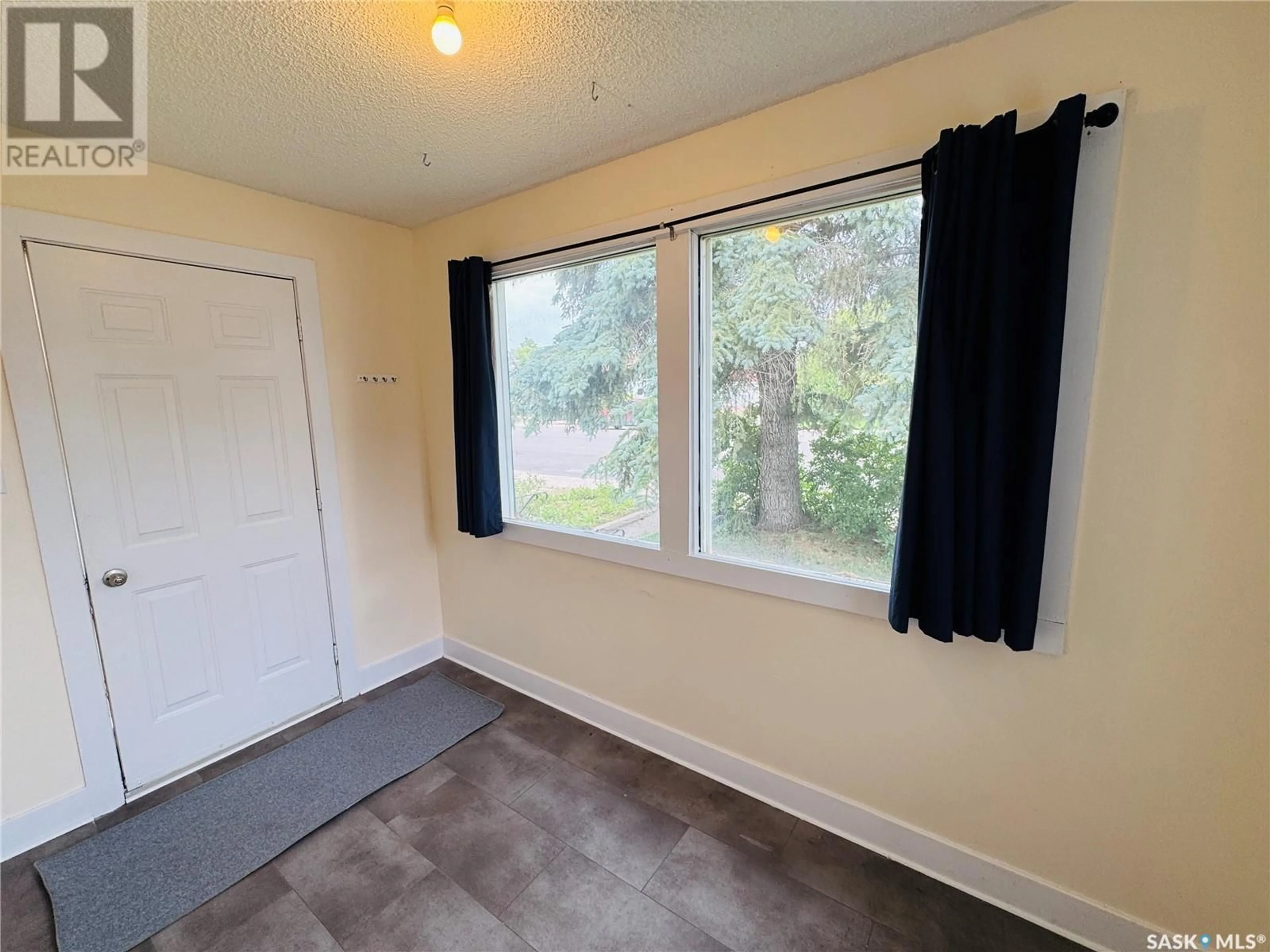 A pic of a room for 330 3RD AVENUE, Biggar Saskatchewan S0K0M0