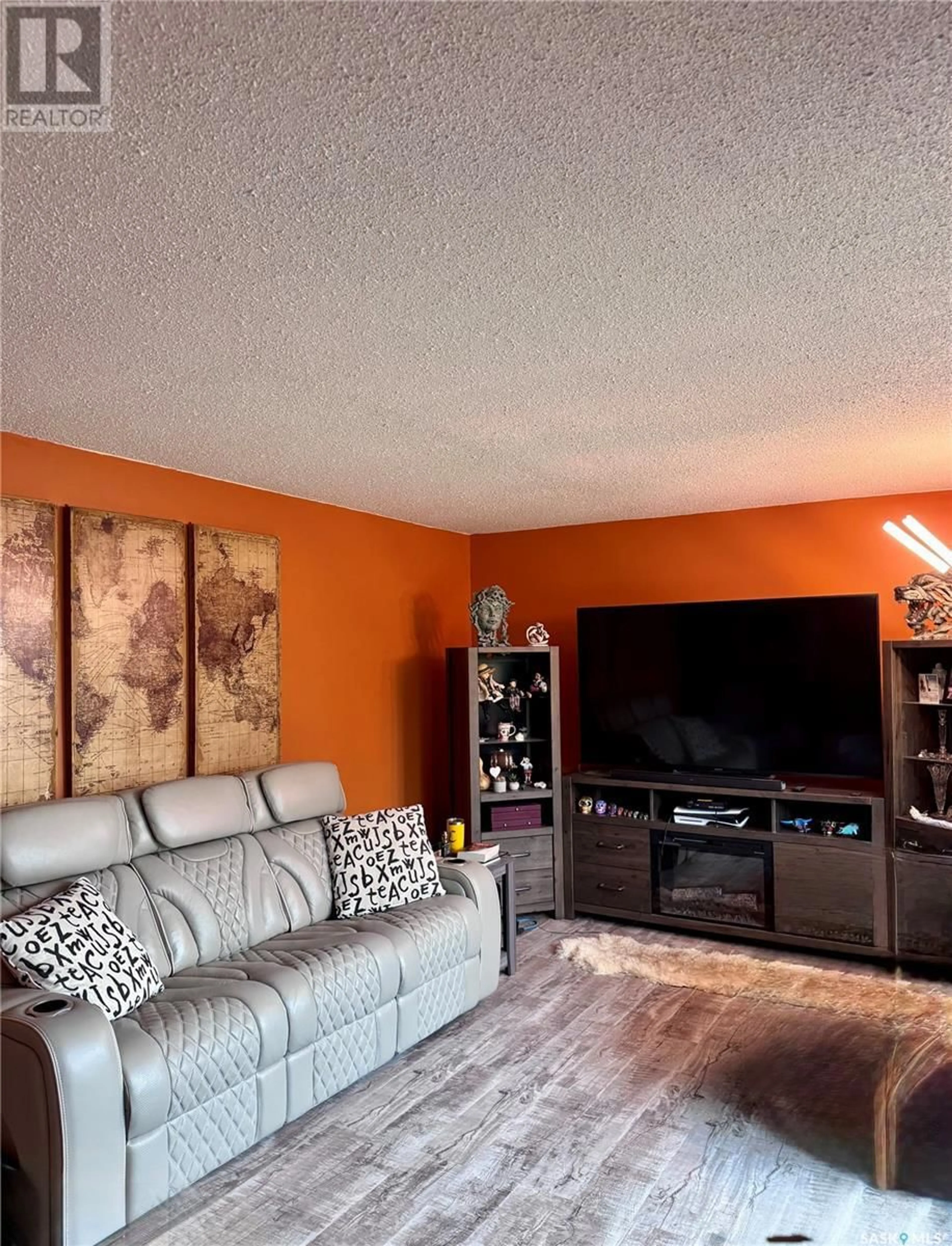 Living room with furniture, unknown for 1204 NORTH RAILWAY STREET, Swift Current Saskatchewan S9H1E4