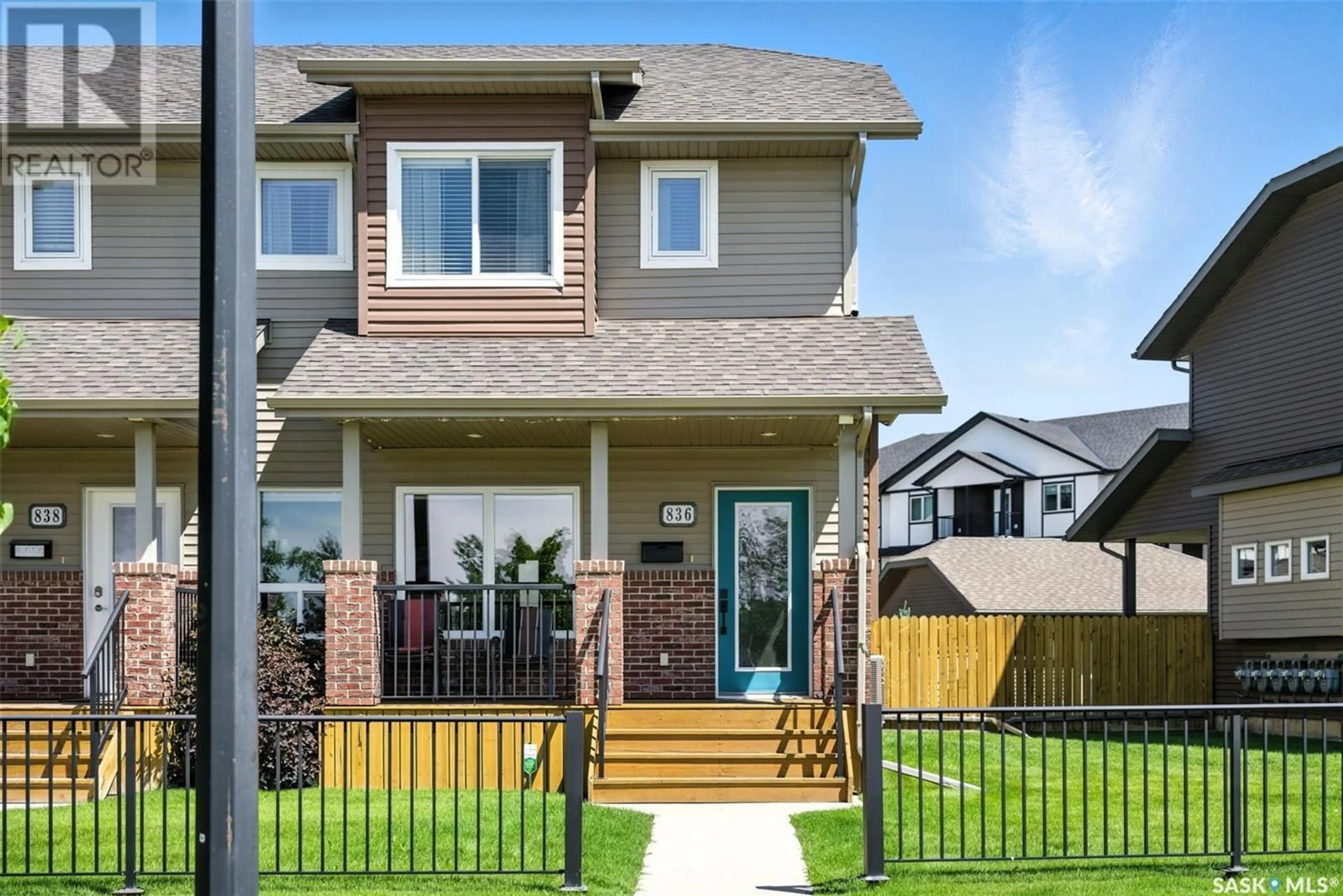Home with vinyl exterior material, street for 836 STENSRUD ROAD, Saskatoon Saskatchewan S7W0M9