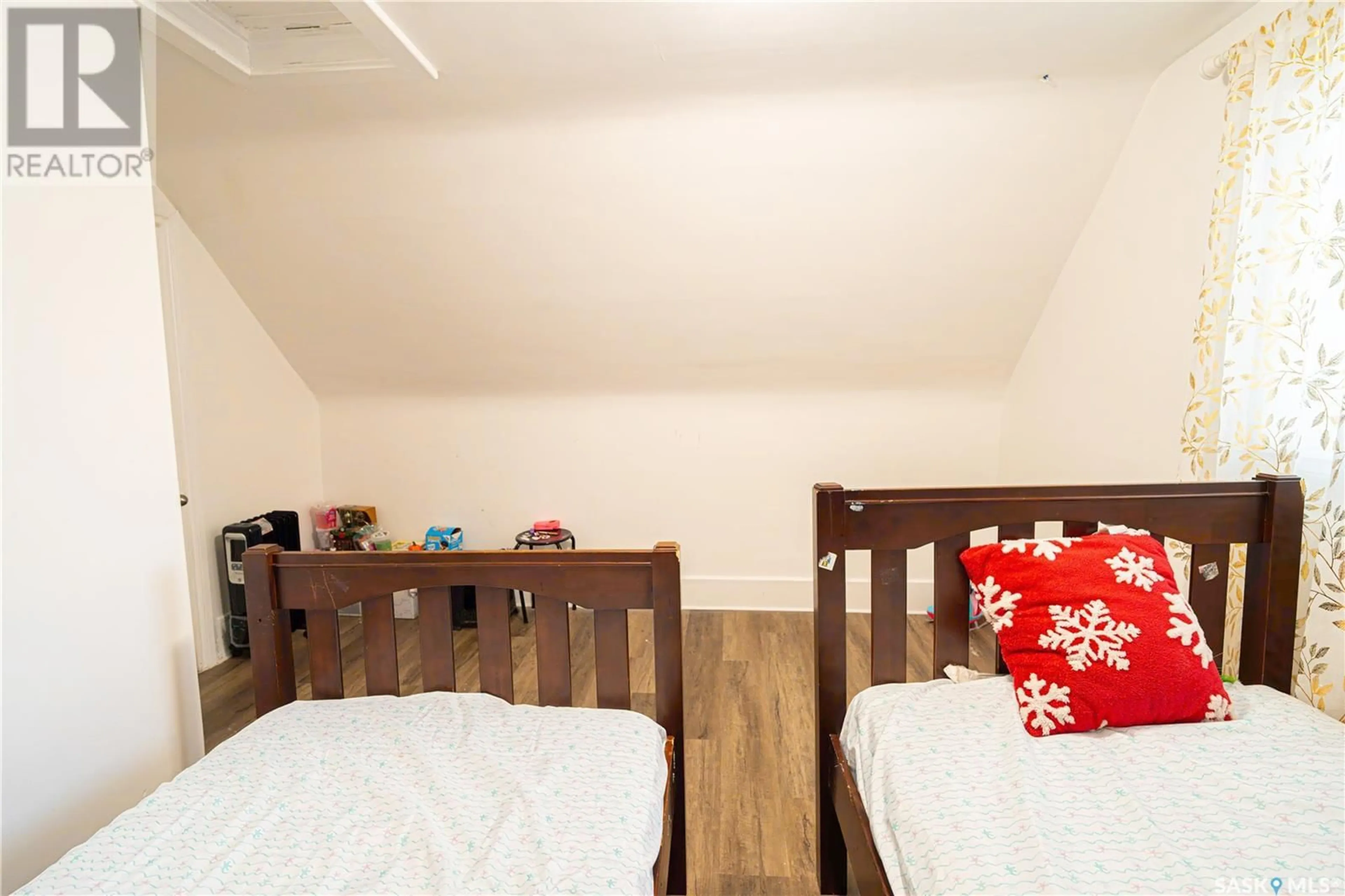 A pic of a room for 1619 LORNE AVENUE, Saskatoon Saskatchewan S7H1Y2