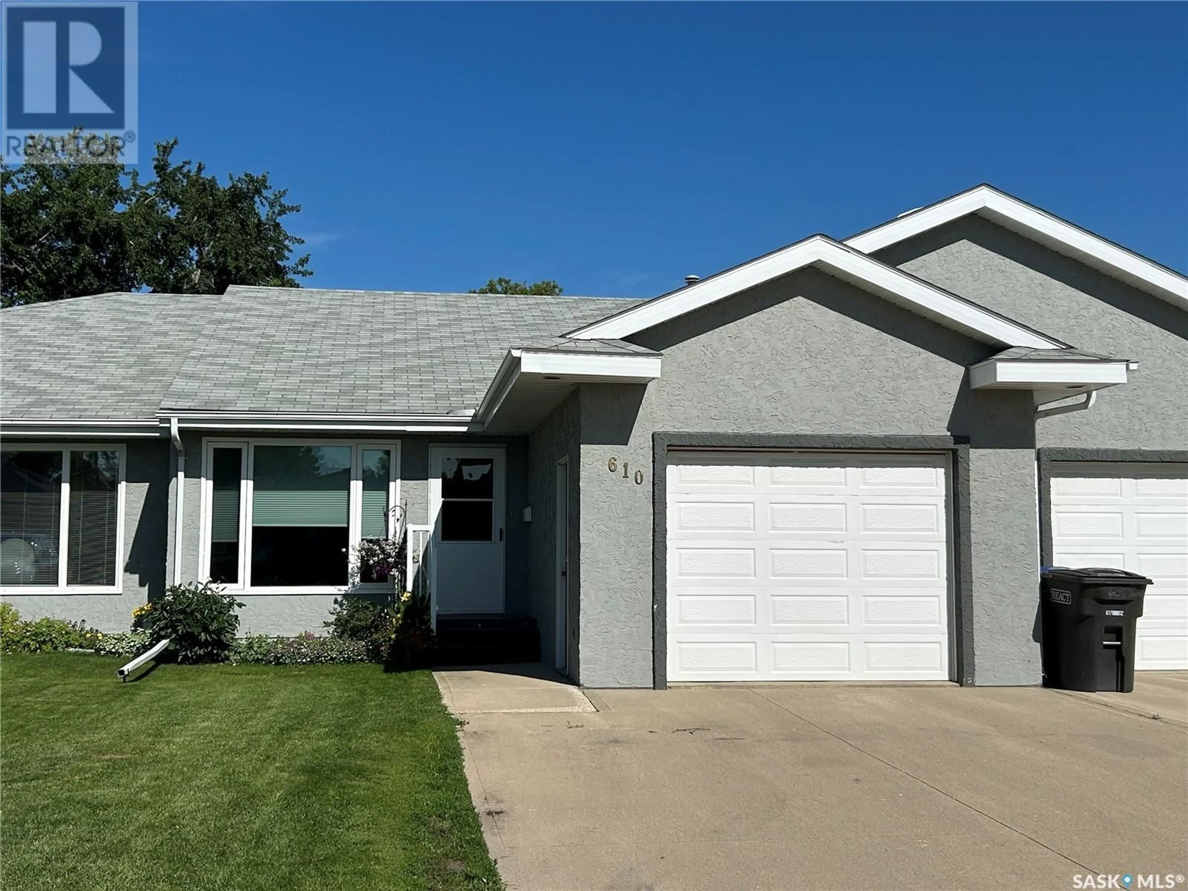 Home with vinyl exterior material, street for 610 5TH STREET, Humboldt Saskatchewan S0K2A0