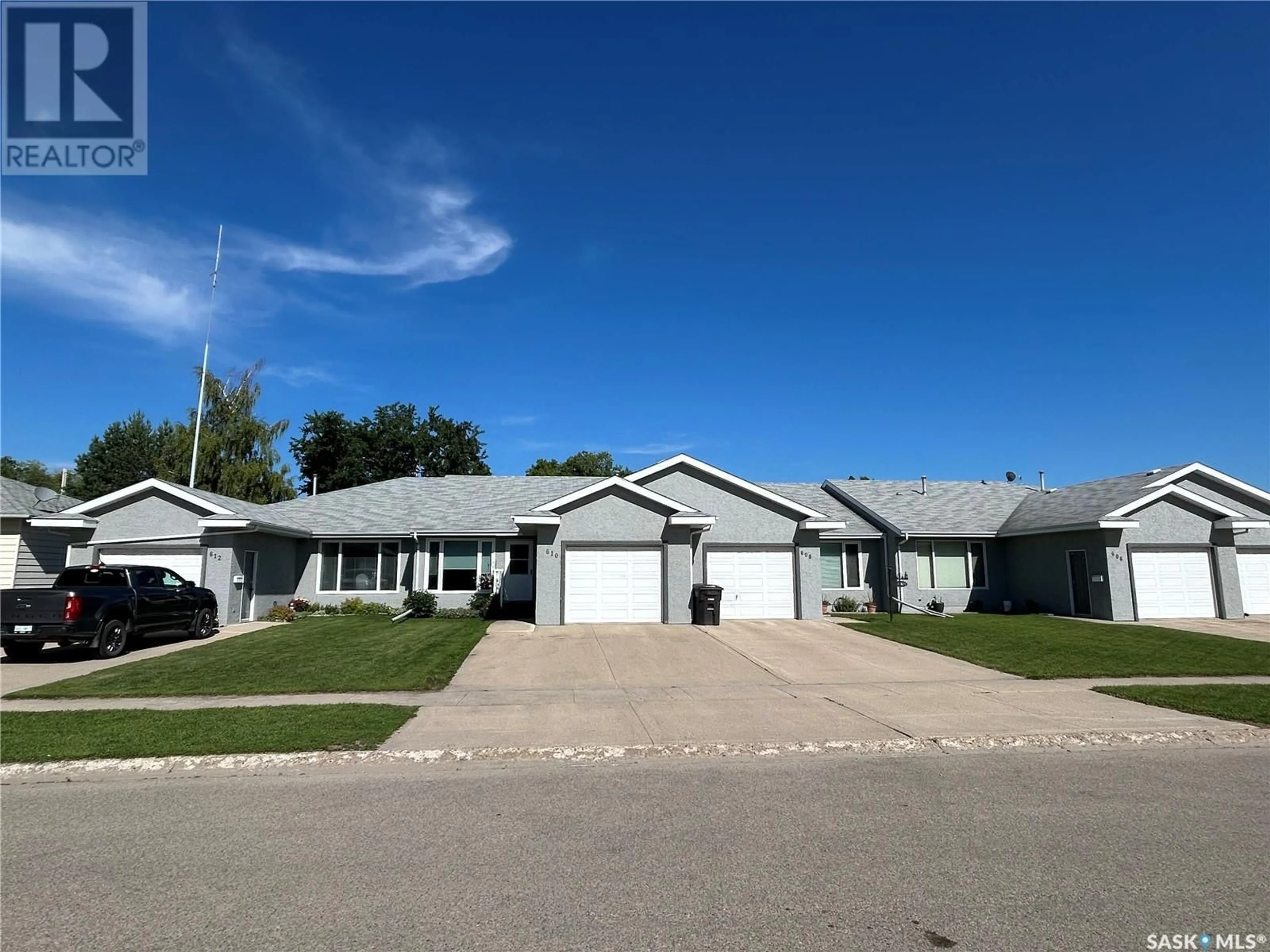 Home with vinyl exterior material, street for 610 5TH STREET, Humboldt Saskatchewan S0K2A0