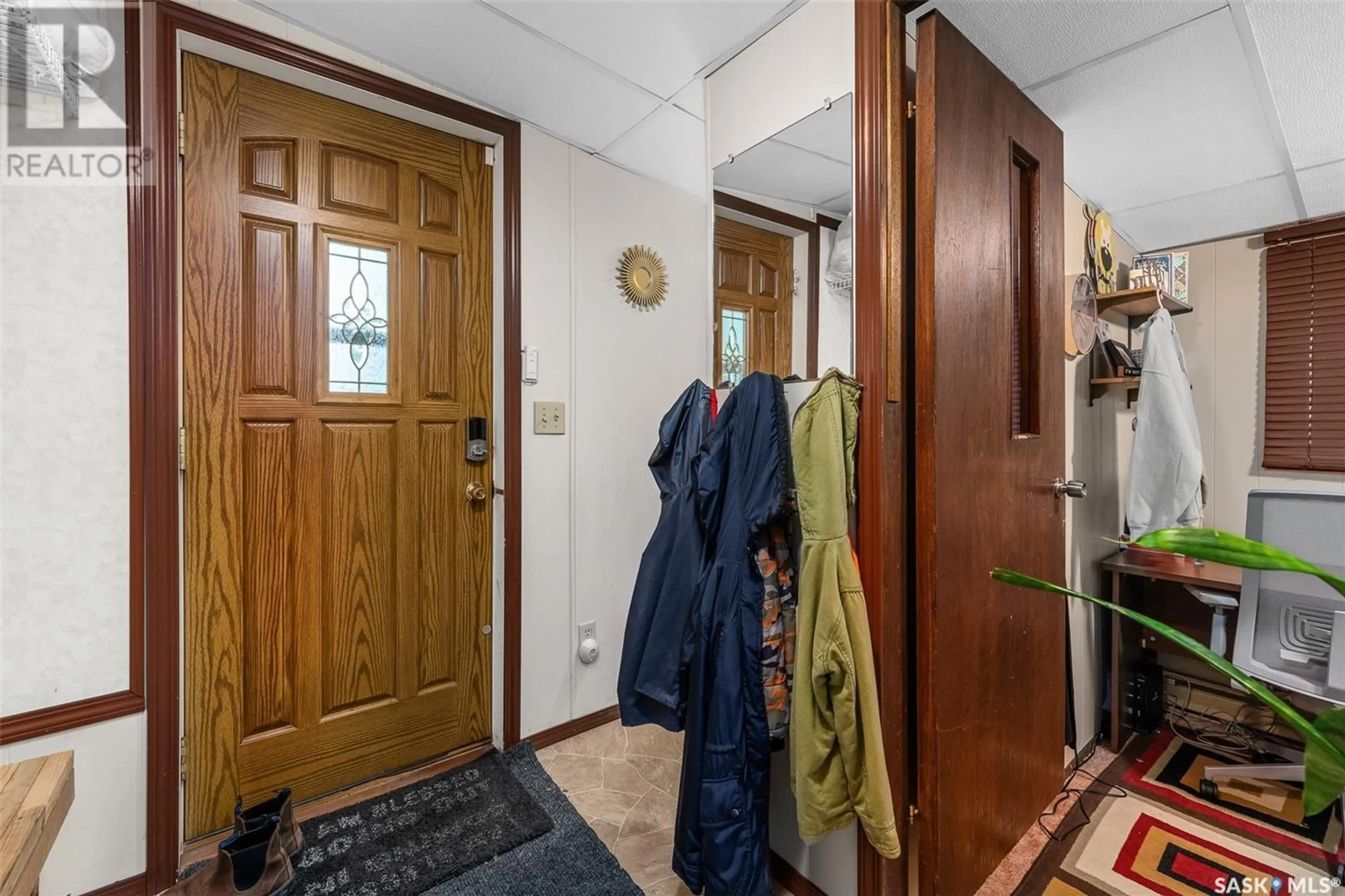 Indoor entryway for 121 LARCH STREET, Caronport Saskatchewan S0H0S0