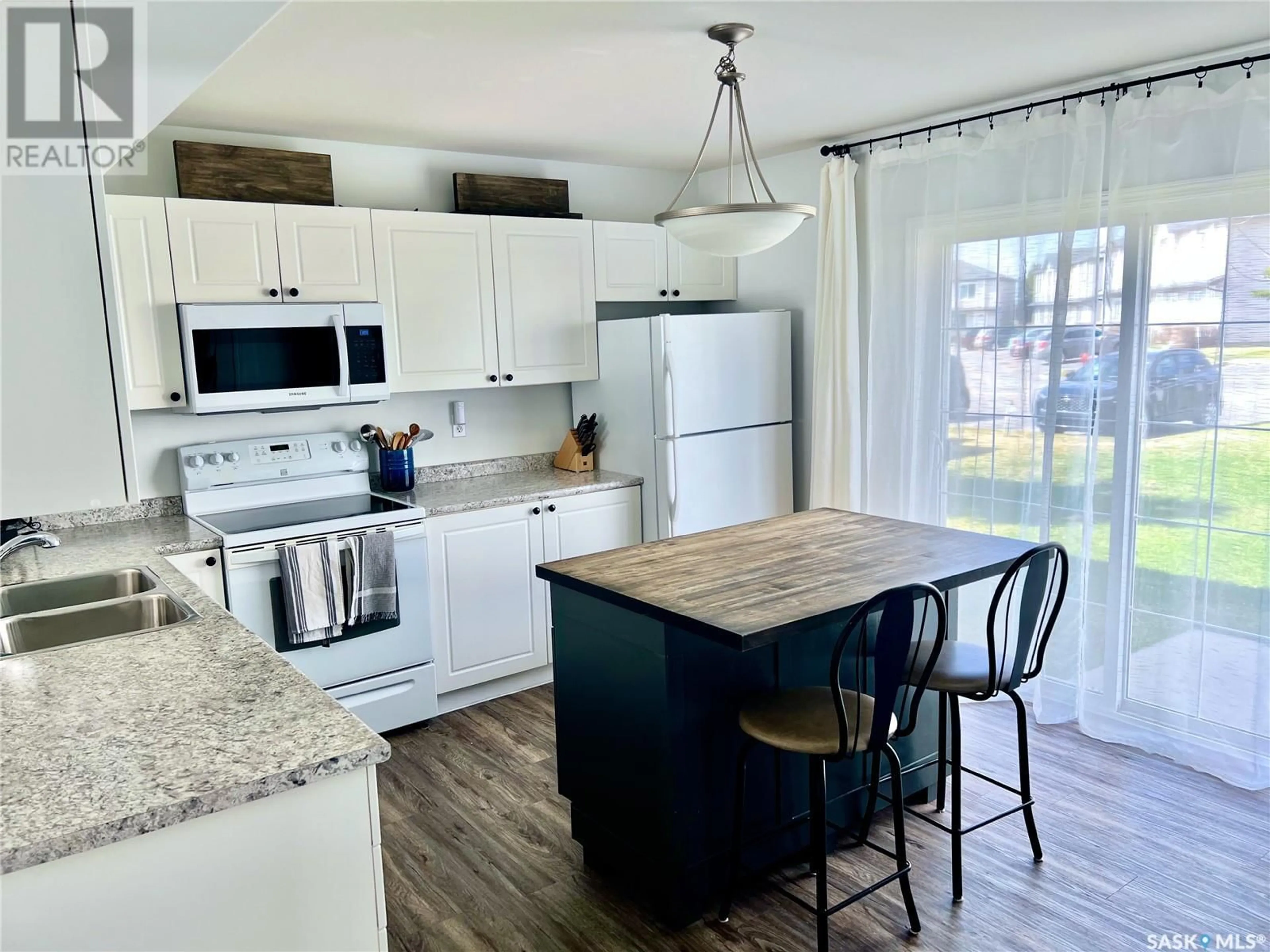 Open concept kitchen, unknown for 670 - 241 KENDERDINE ROAD, Saskatoon Saskatchewan S7N4W5