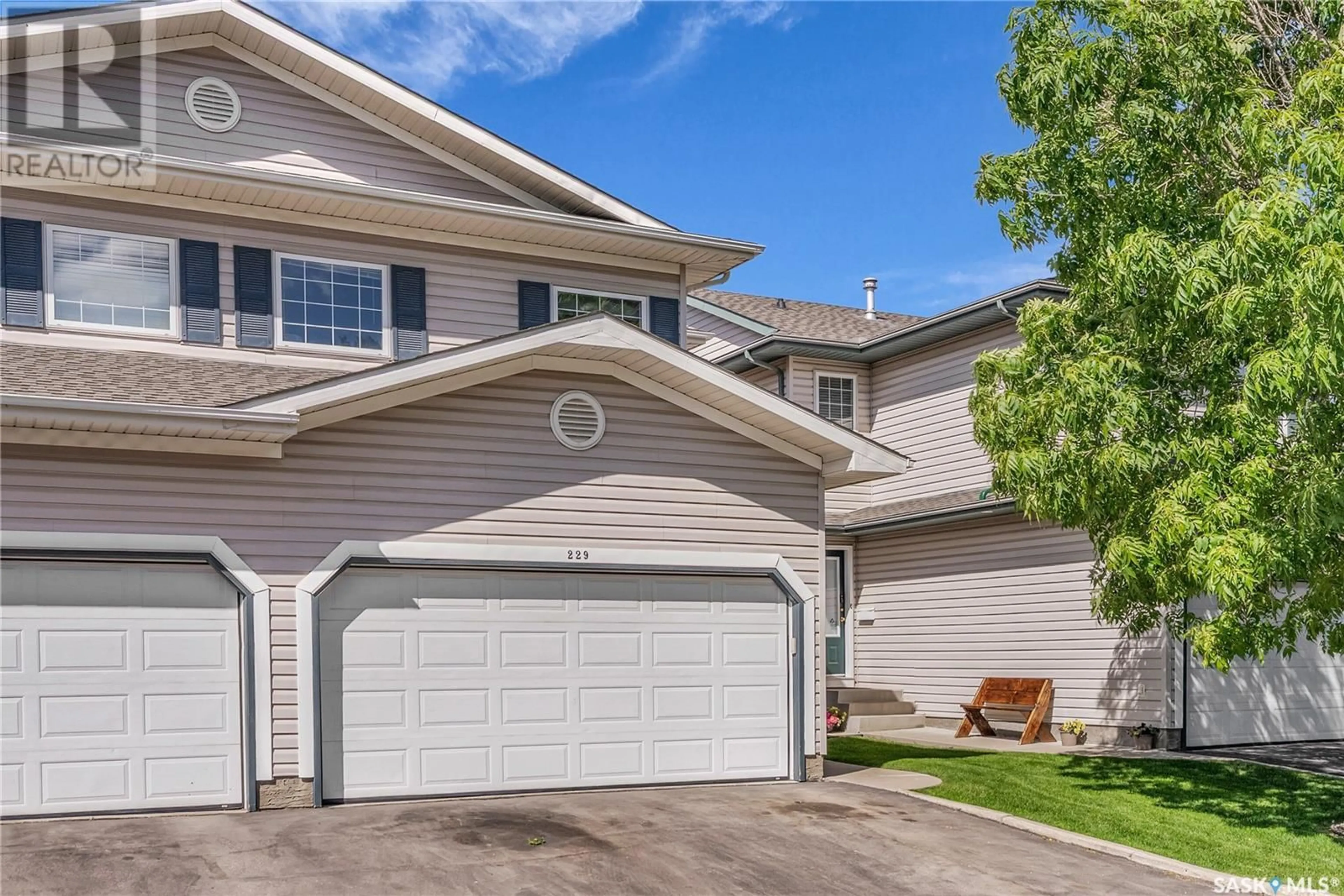 Home with vinyl exterior material, street for 615 - 229 KENDERDINE ROAD, Saskatoon Saskatchewan S7N4V1