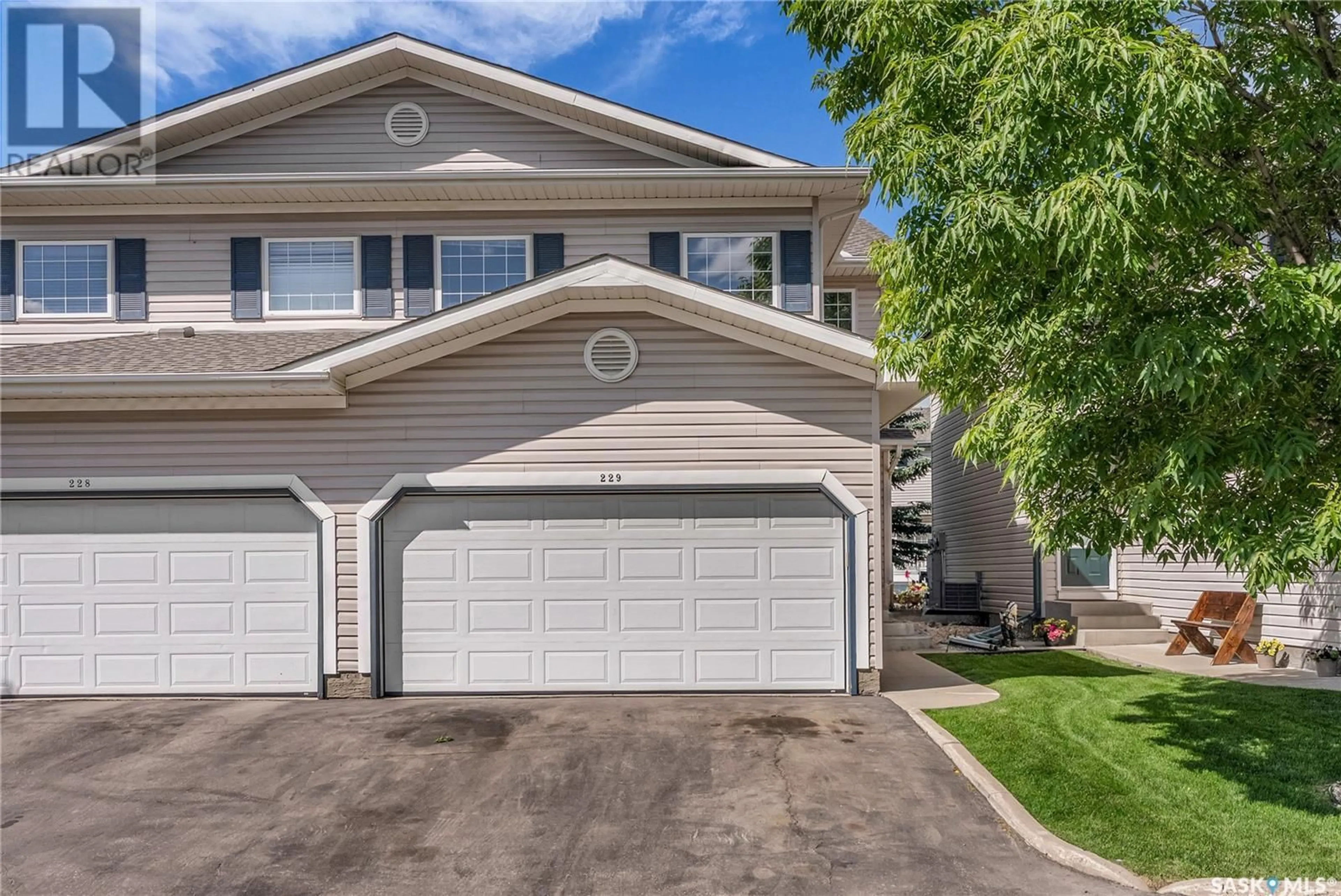 Home with vinyl exterior material, street for 615 - 229 KENDERDINE ROAD, Saskatoon Saskatchewan S7N4V1
