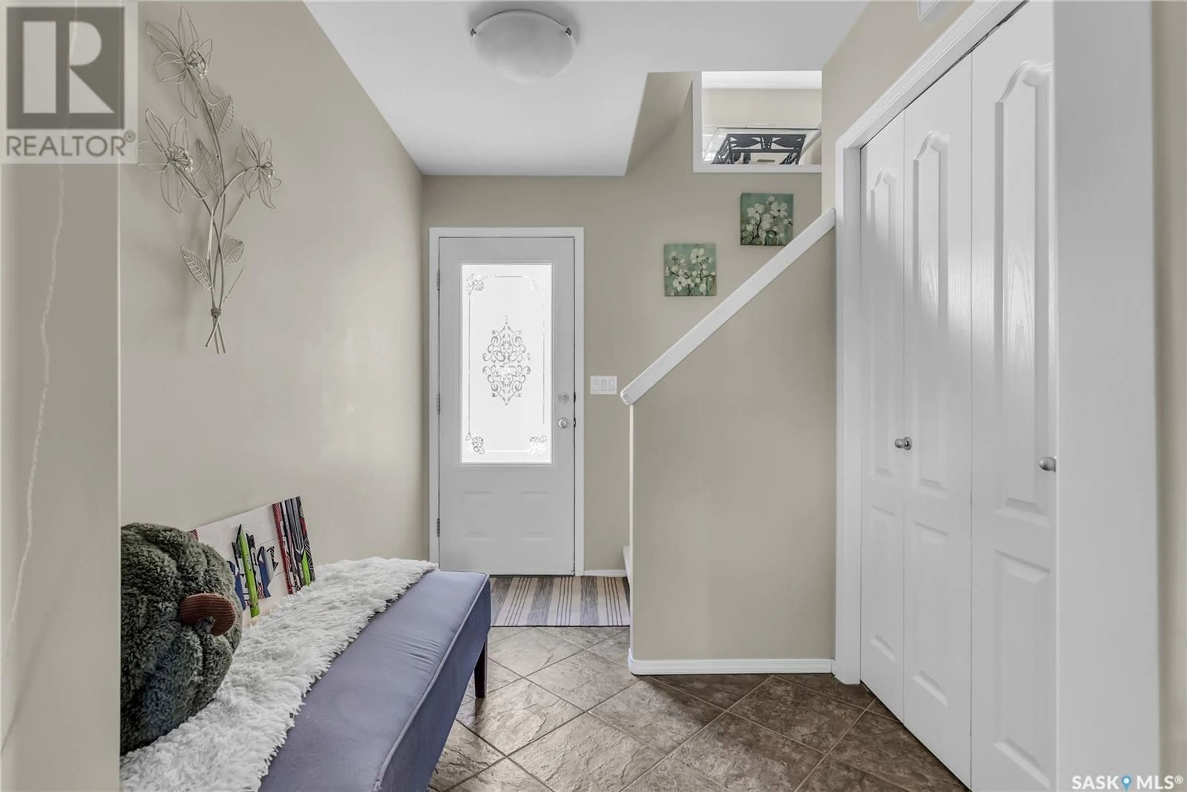 Indoor entryway for 615 - 229 KENDERDINE ROAD, Saskatoon Saskatchewan S7N4V1