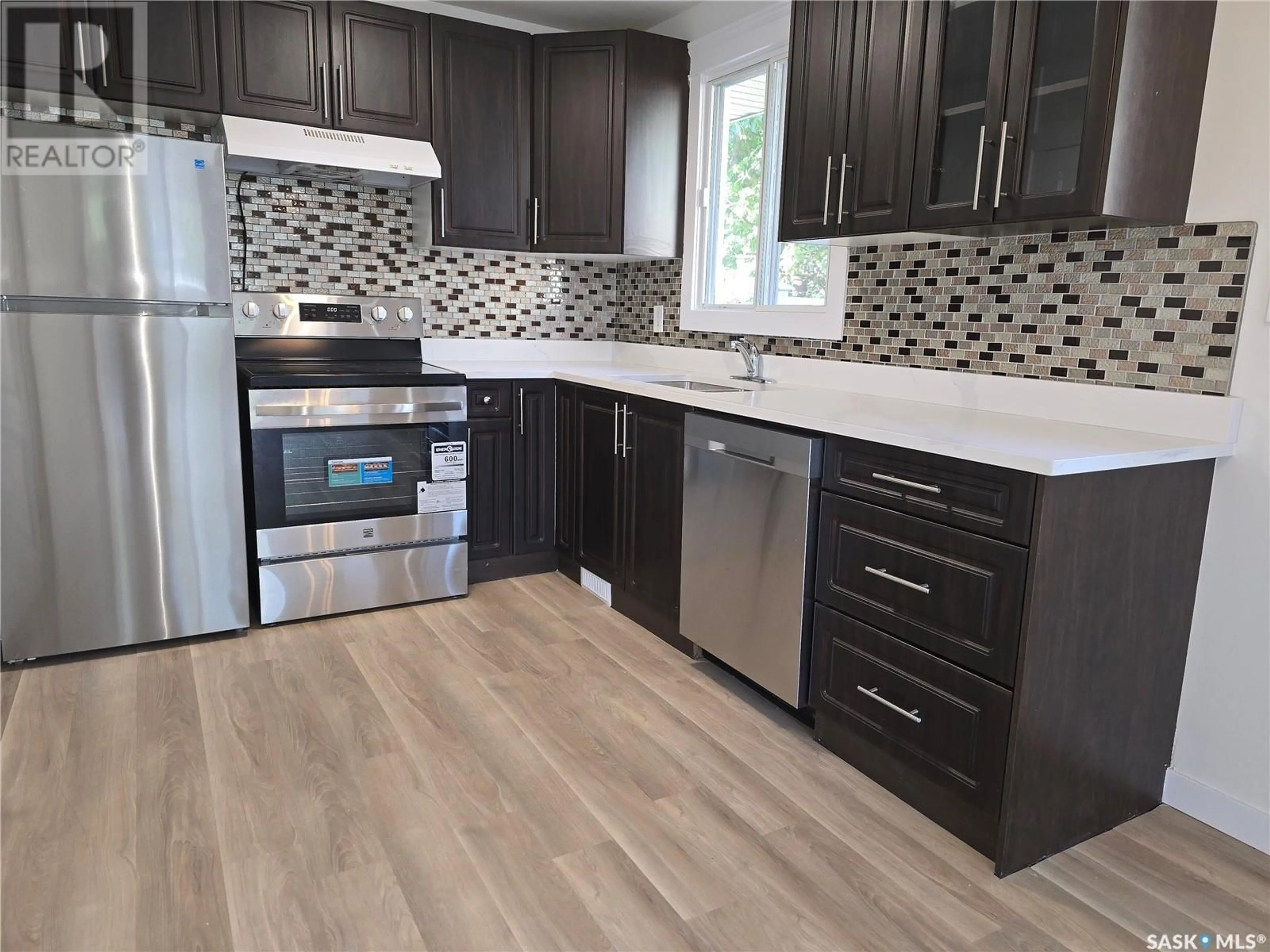 Open concept kitchen, unknown for 70 CARTIER CRESCENT, Saskatoon Saskatchewan S7L4L7