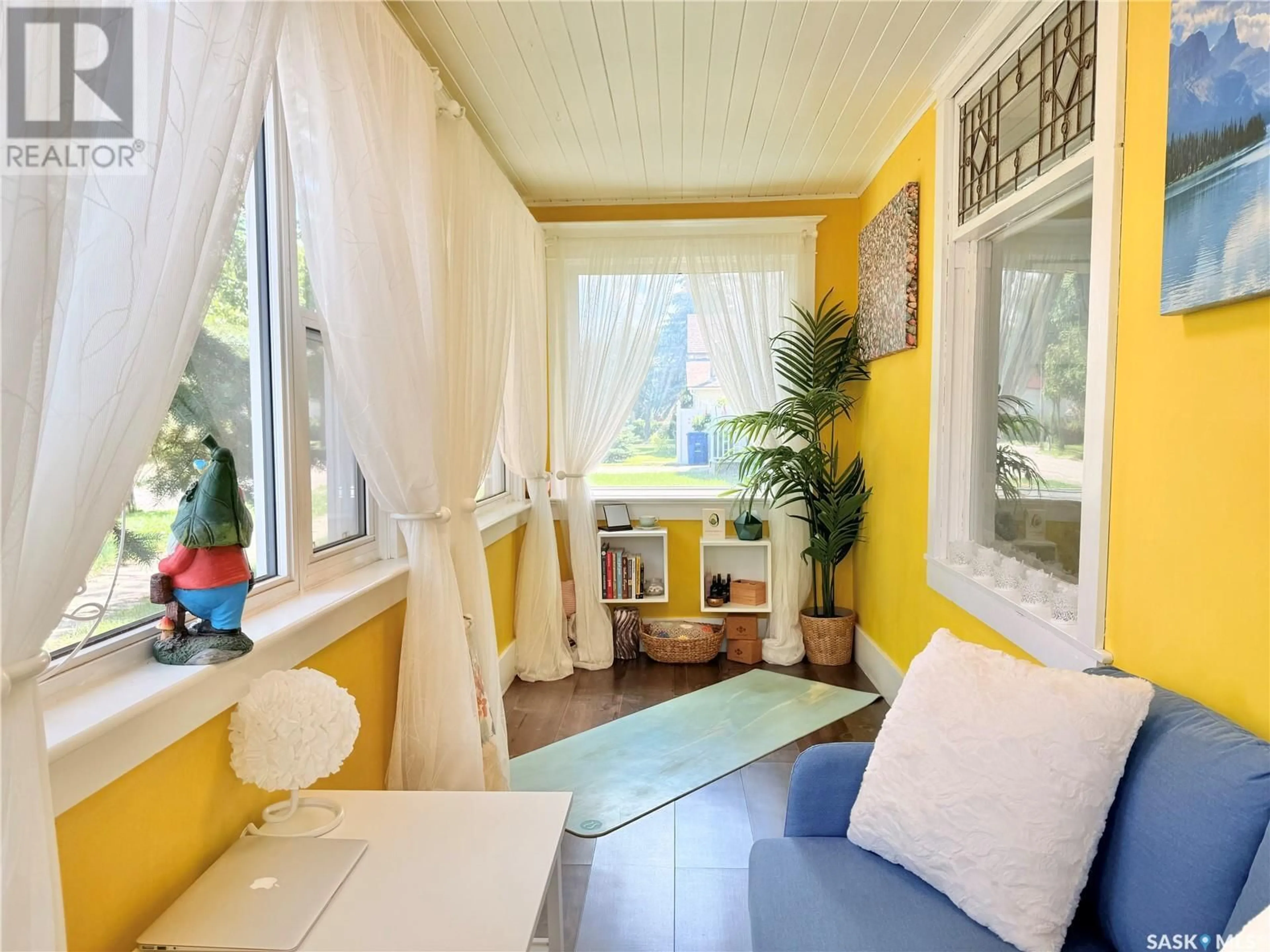 A pic of a room for 220 DOUGLASS STREET, Outlook Saskatchewan S0L2N0