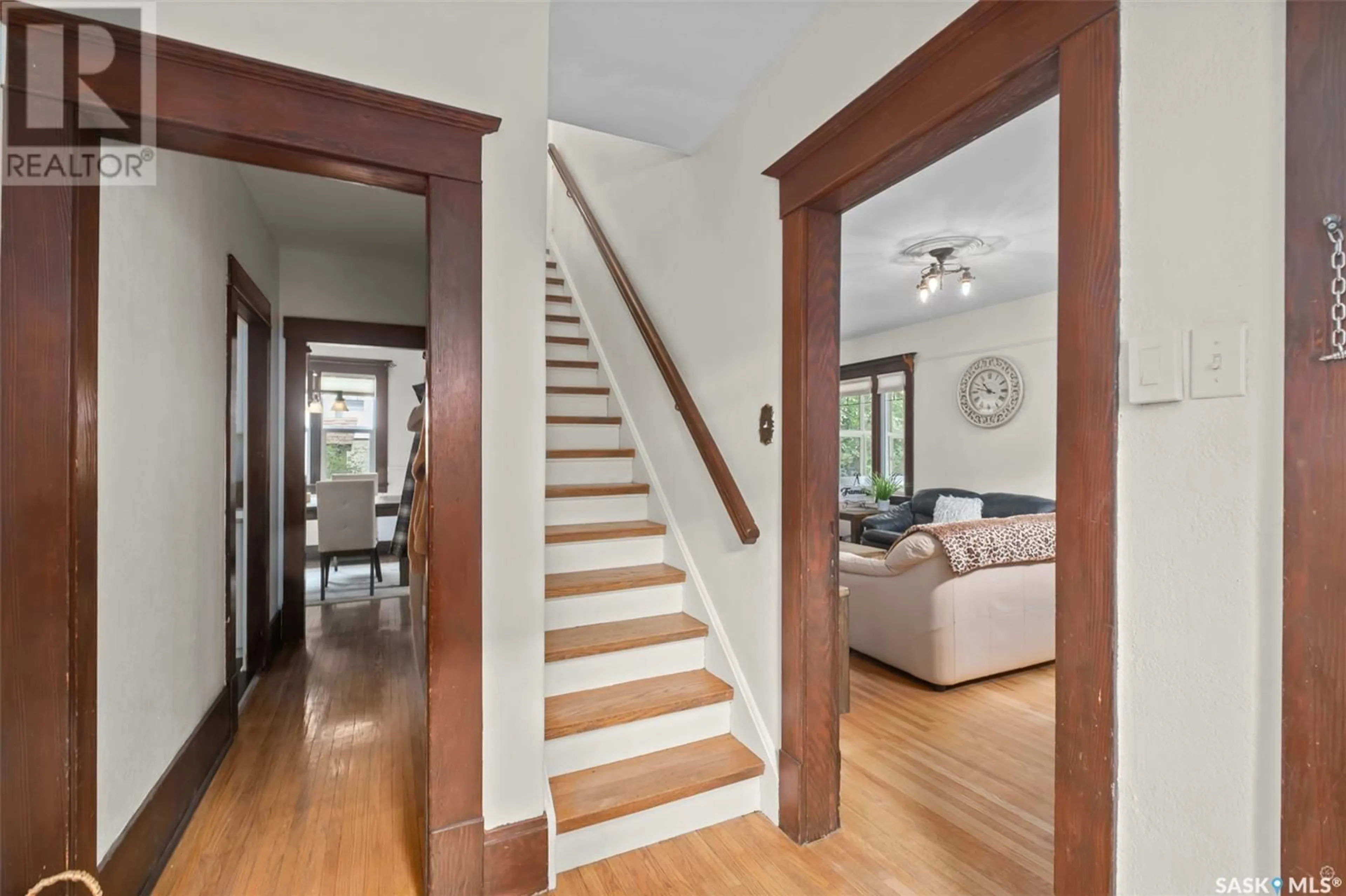 Indoor entryway for 365 19TH STREET, Prince Albert Saskatchewan S6V4C8